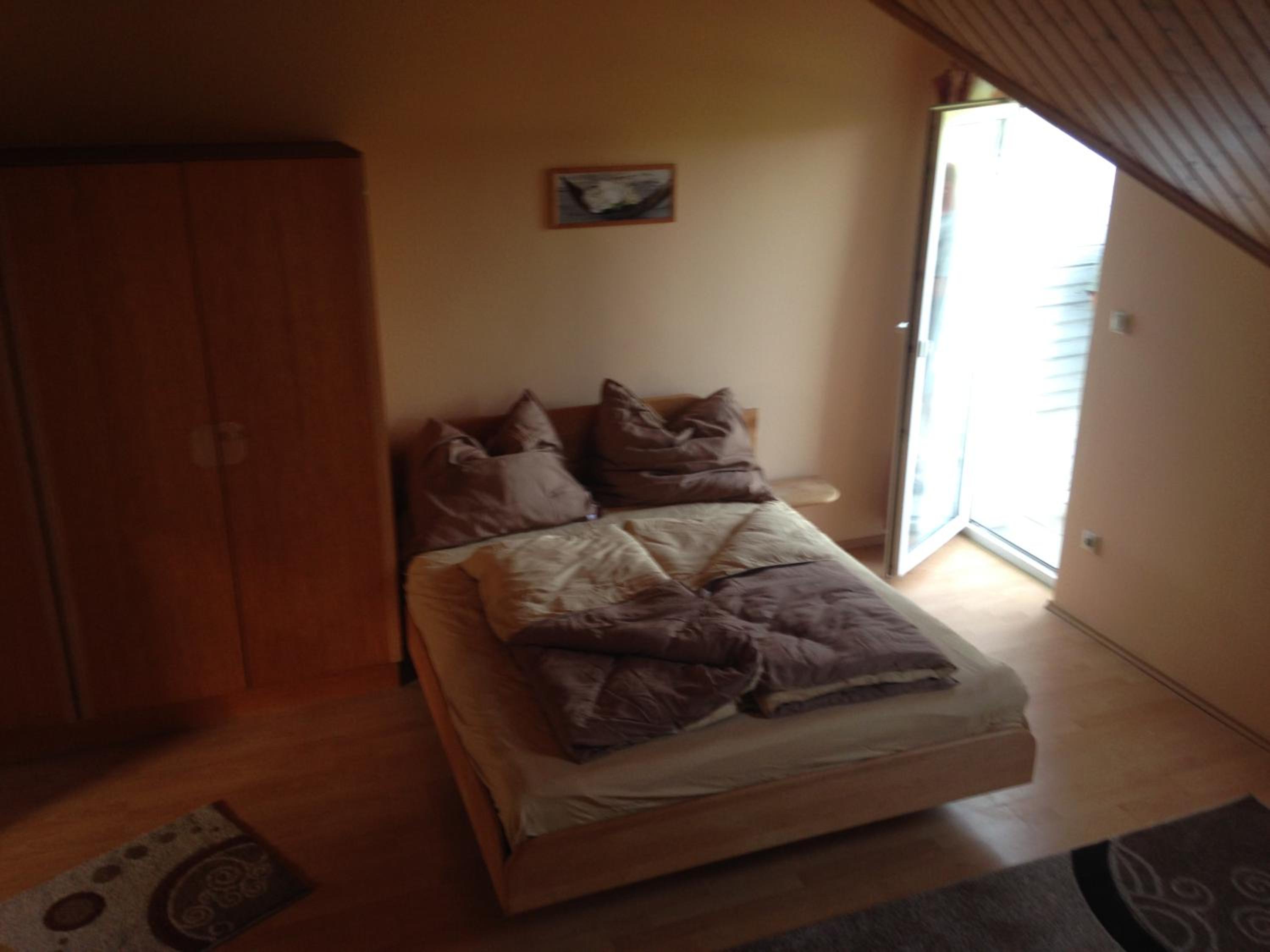 Apartment - Split Level - Photo 9