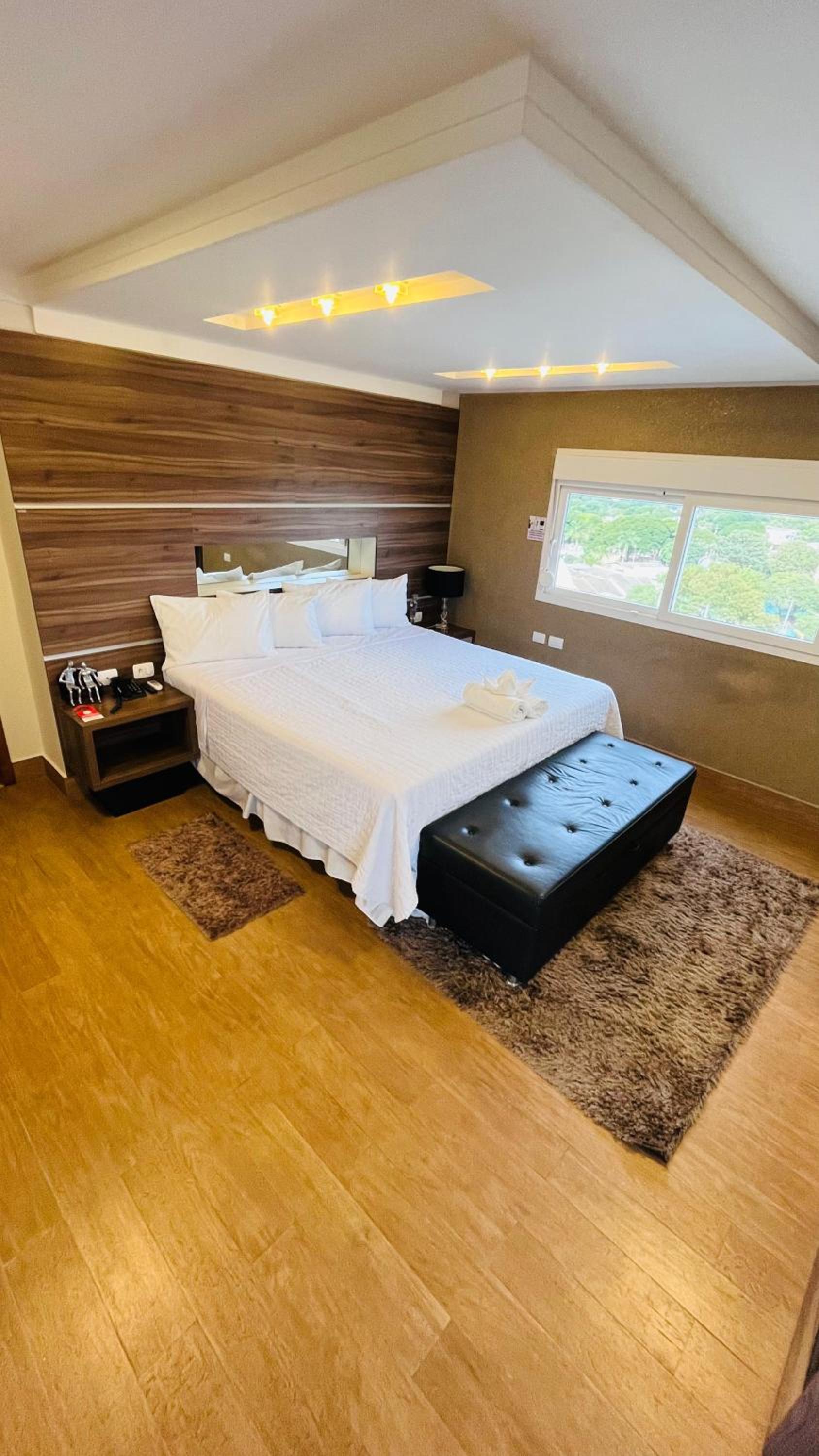 King Suite with Spa Bath