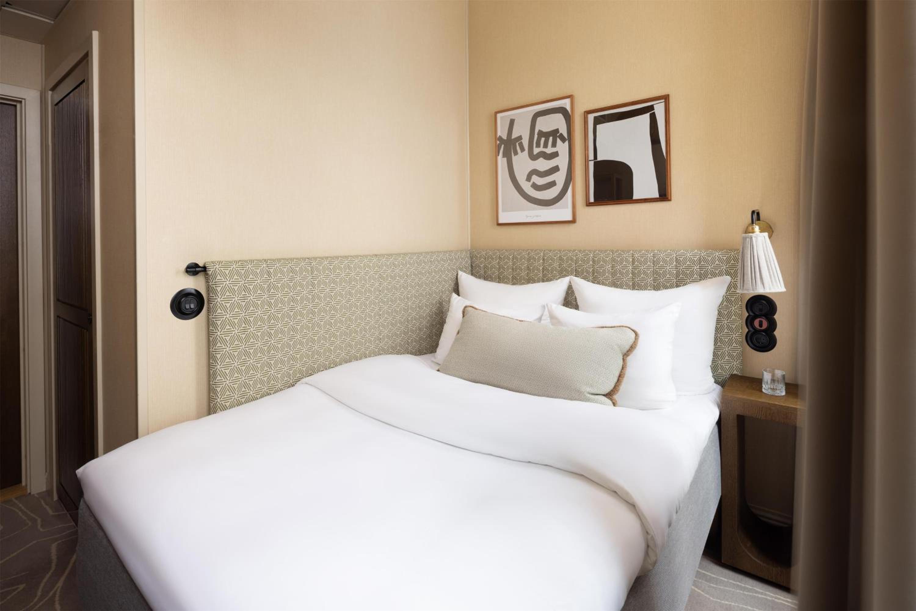 Cozy Room - Photo 9