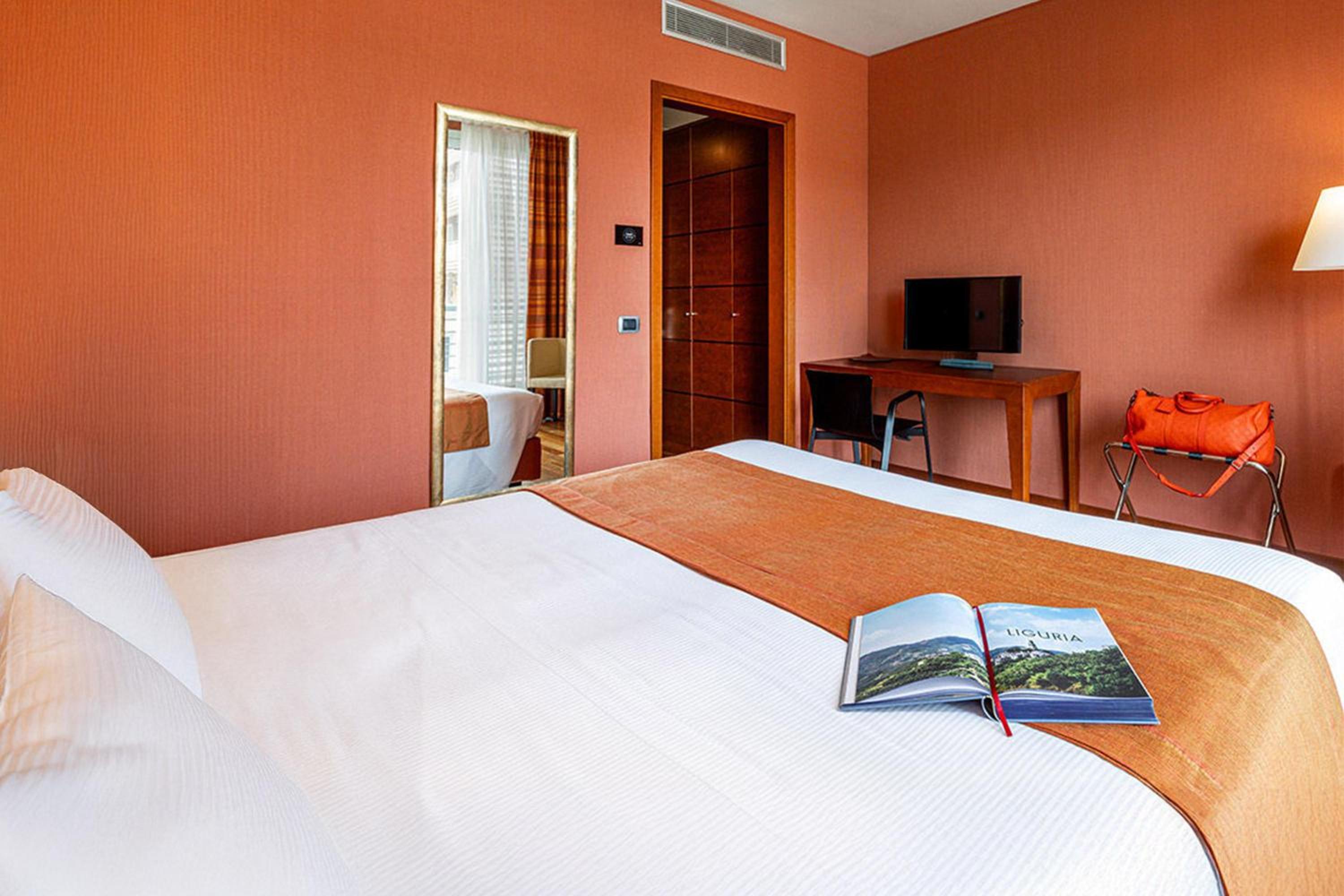 Double Room - Photo 4