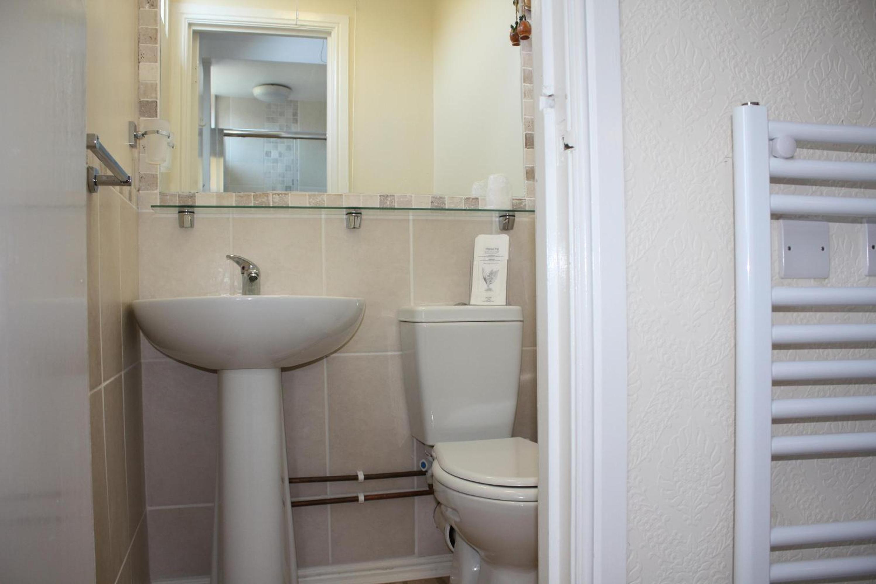Compact Double Room - Photo 2