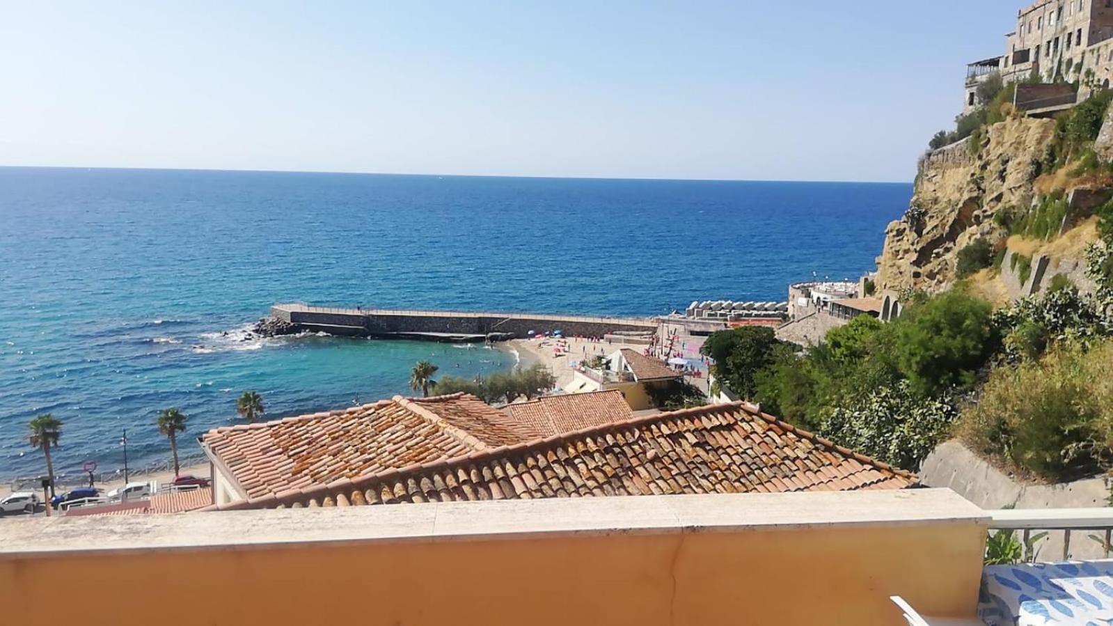 Two-Bedroom Apartment with Terrace and Sea View photo 1