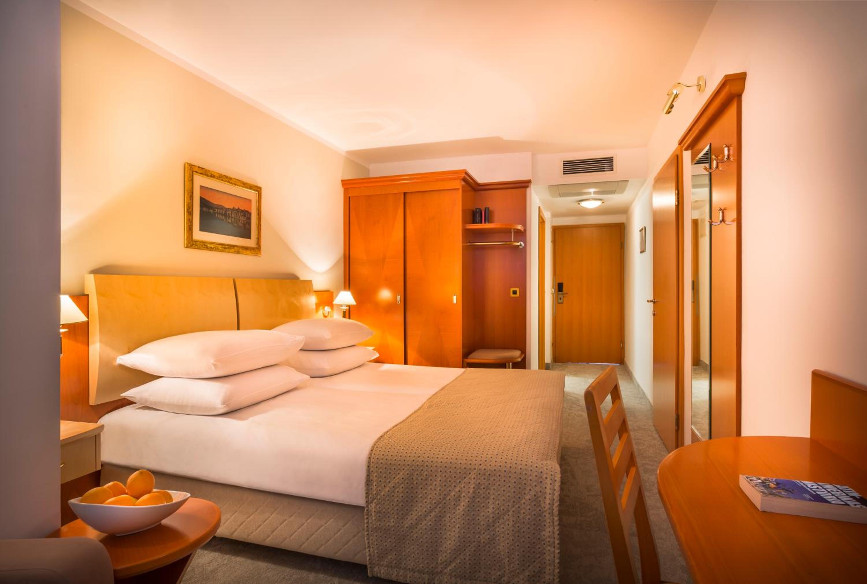 Room for 2+1 Seaview - Photo 4