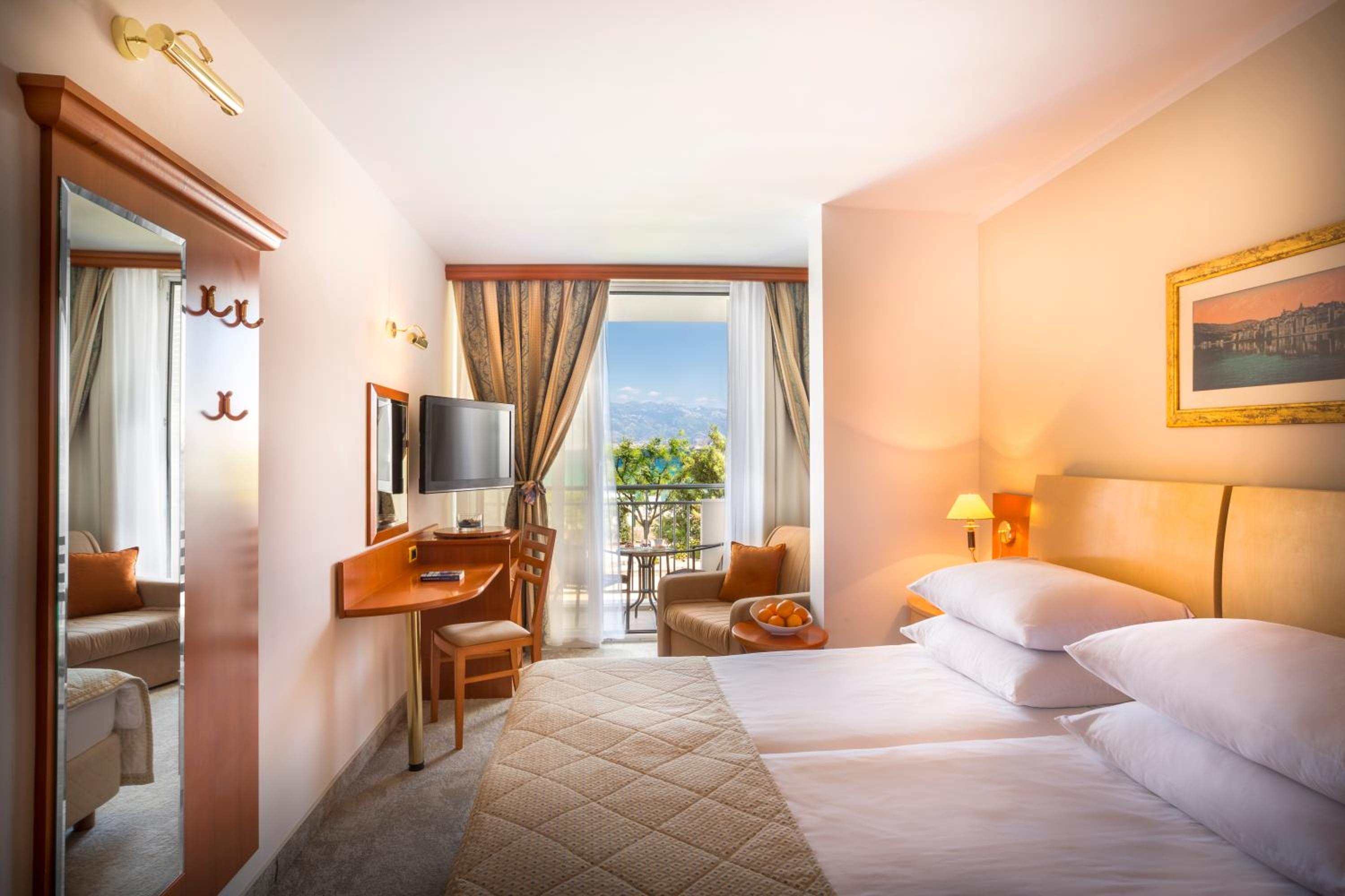 Room for 2+1 Seaview - Photo 1