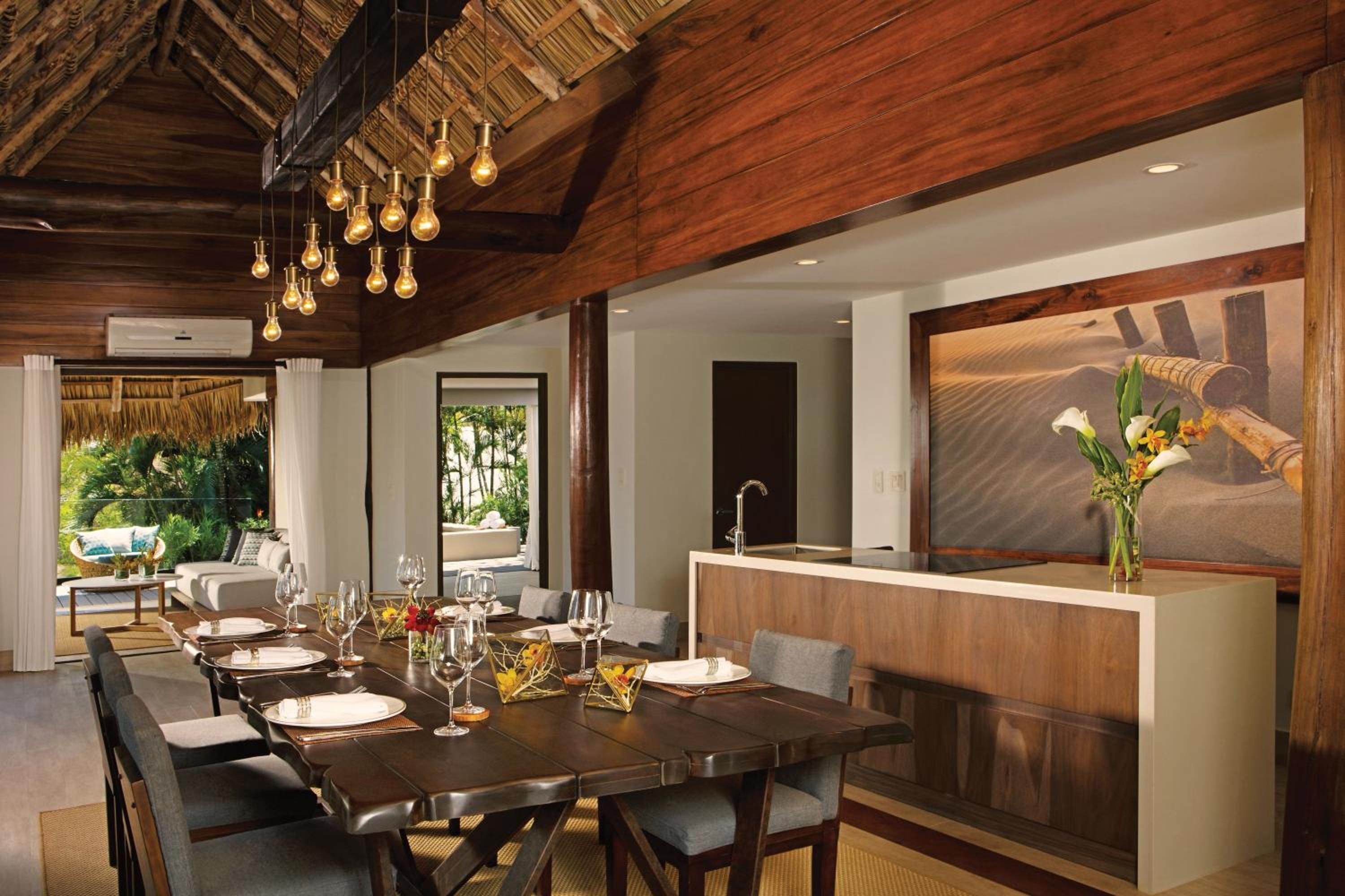 Preferred Club Presidential Suite photo 3