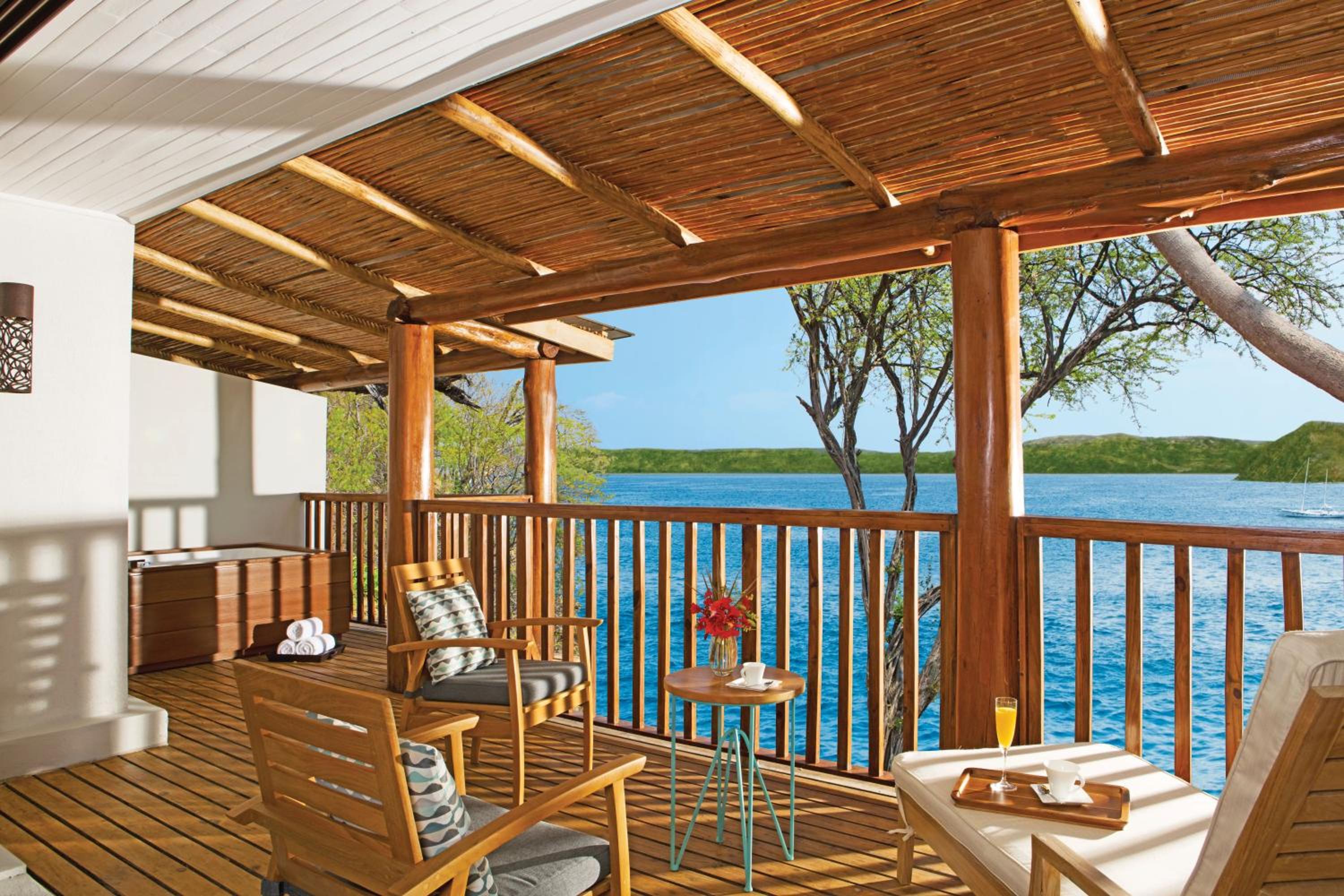 Preferred Club Junior Suite King Plunge Pool  photo 1