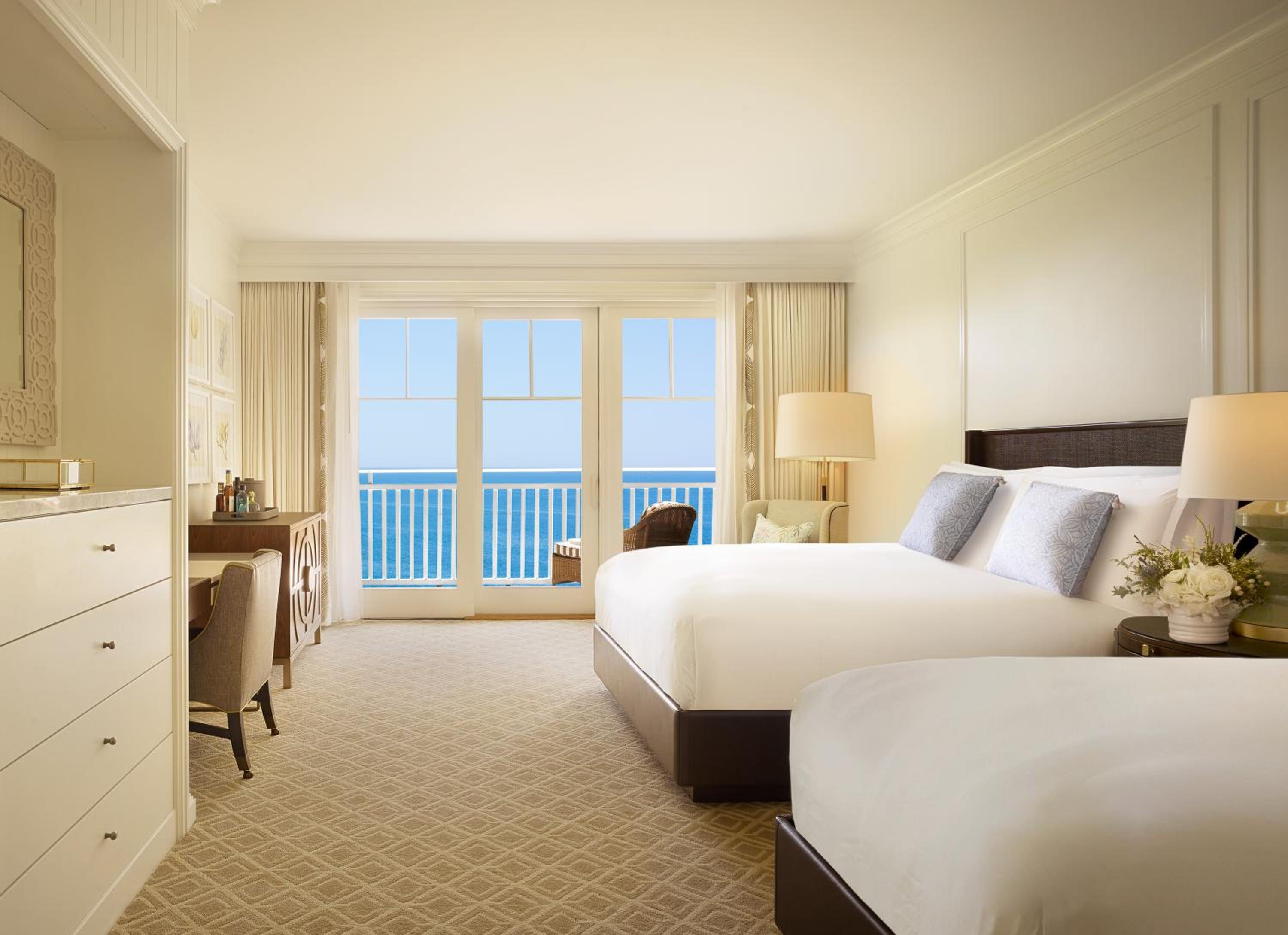 Deluxe Ocean View Accessible Queen Queen photo 1