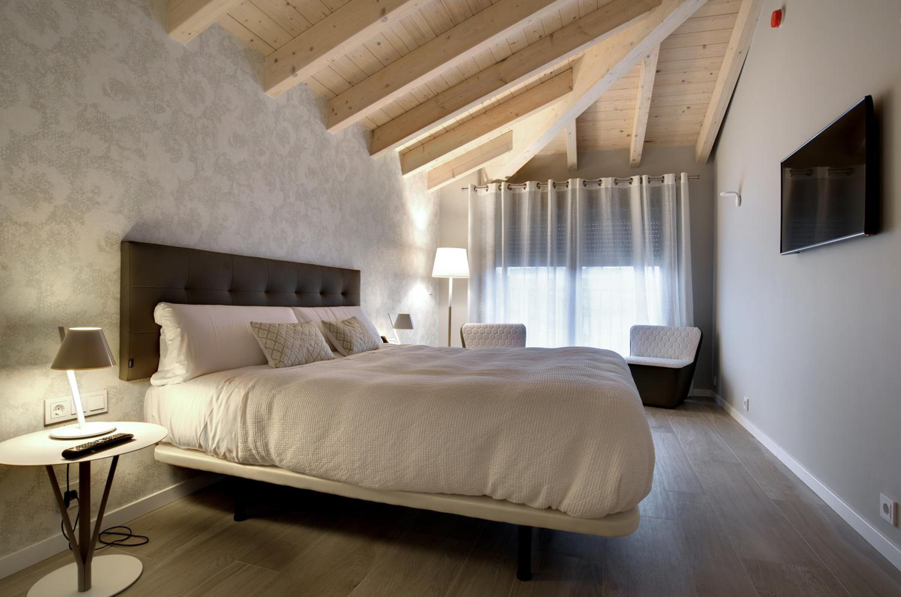 Deluxe Room - Photo 1
