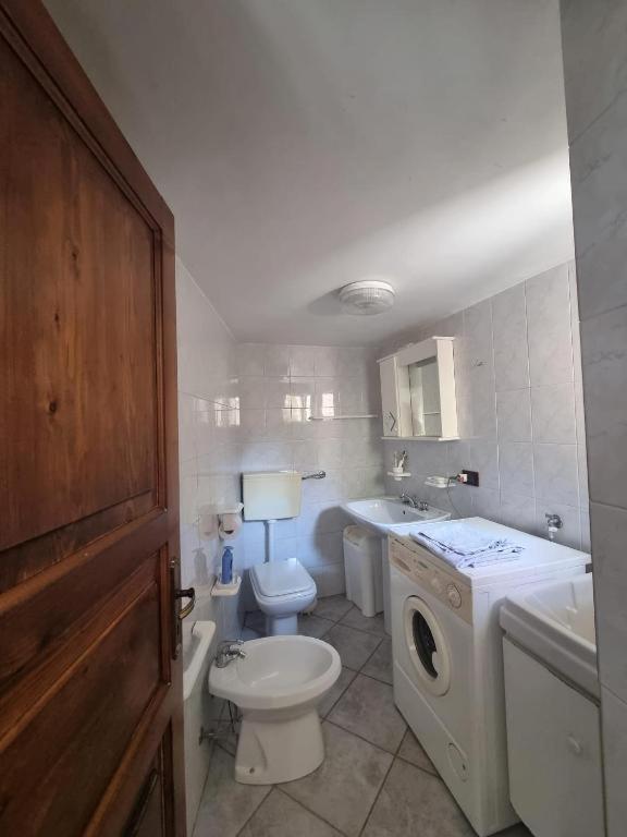 Three-Bedroom Standard Apartment