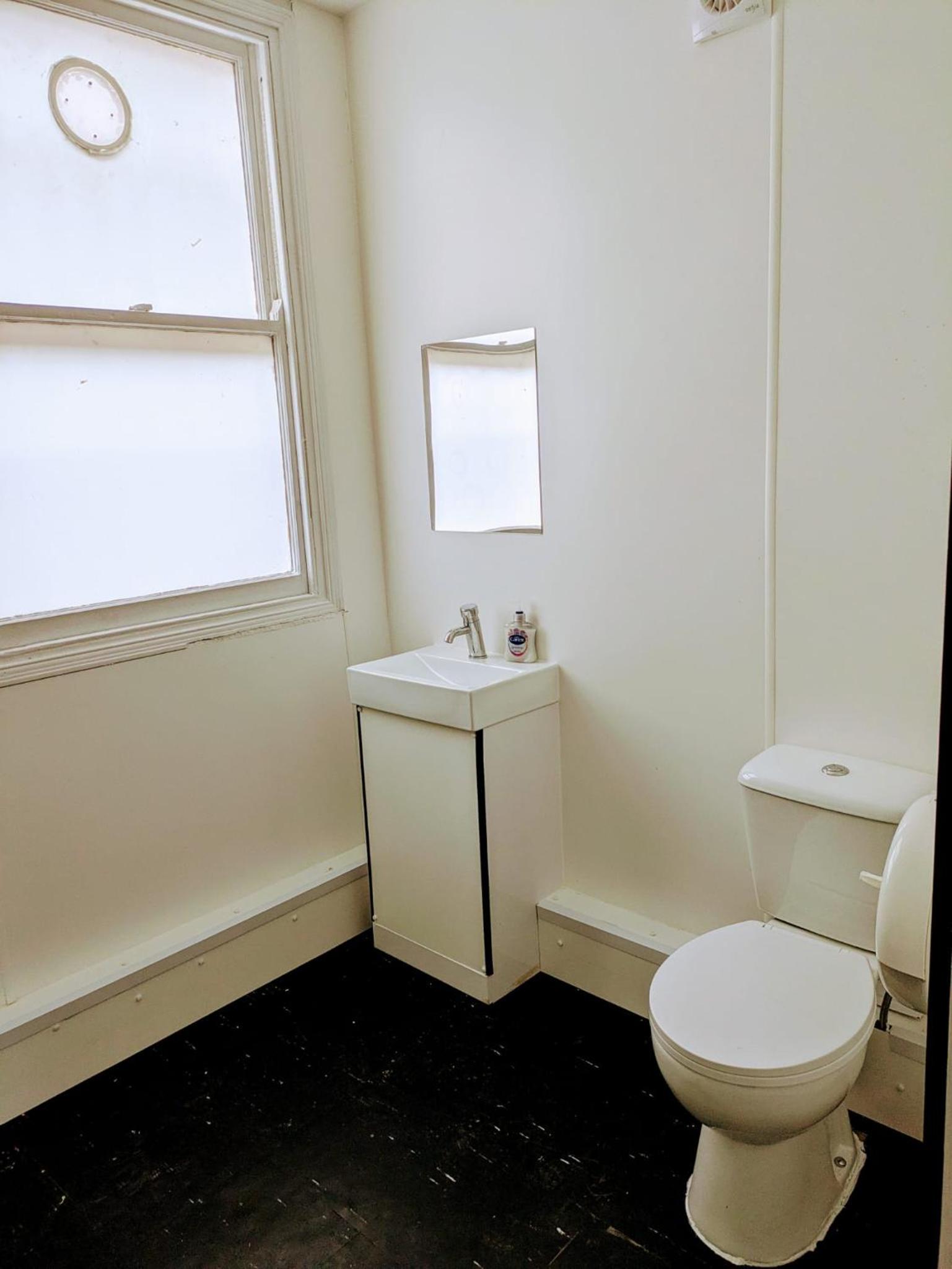 Triple Room with Private Bathroom