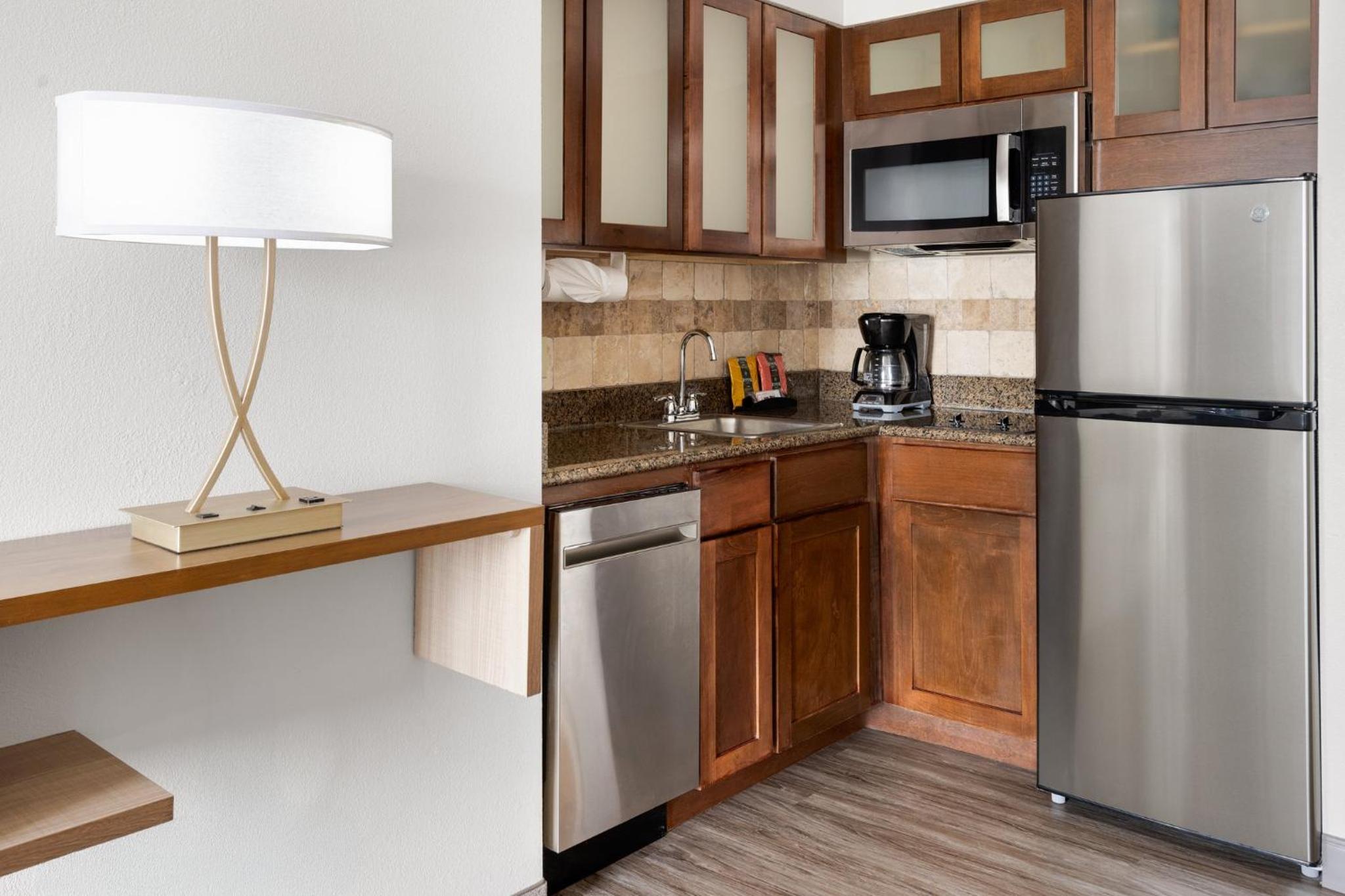 Studio Suite - Photo 2