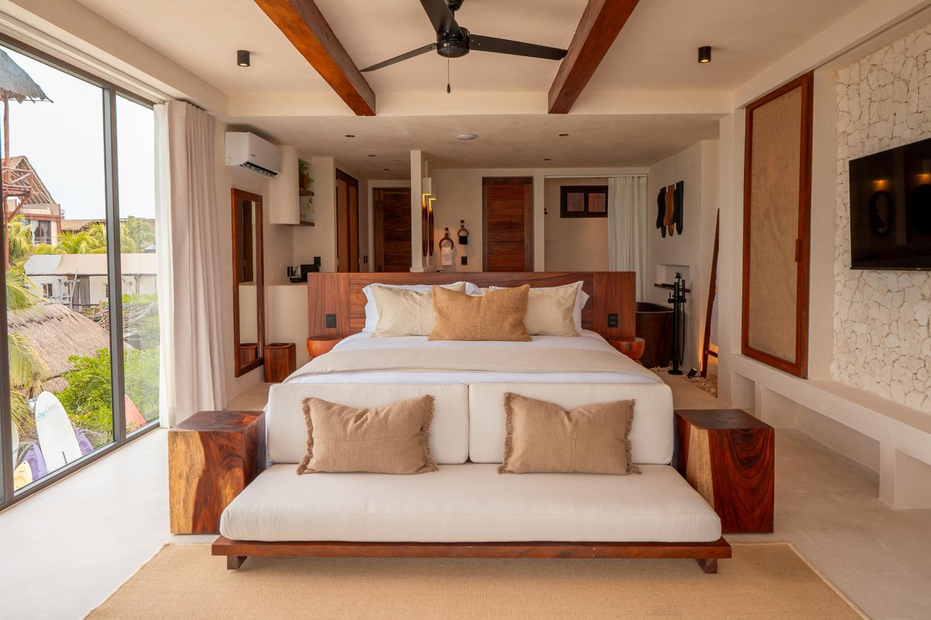 King Suite with Sea View photo 2