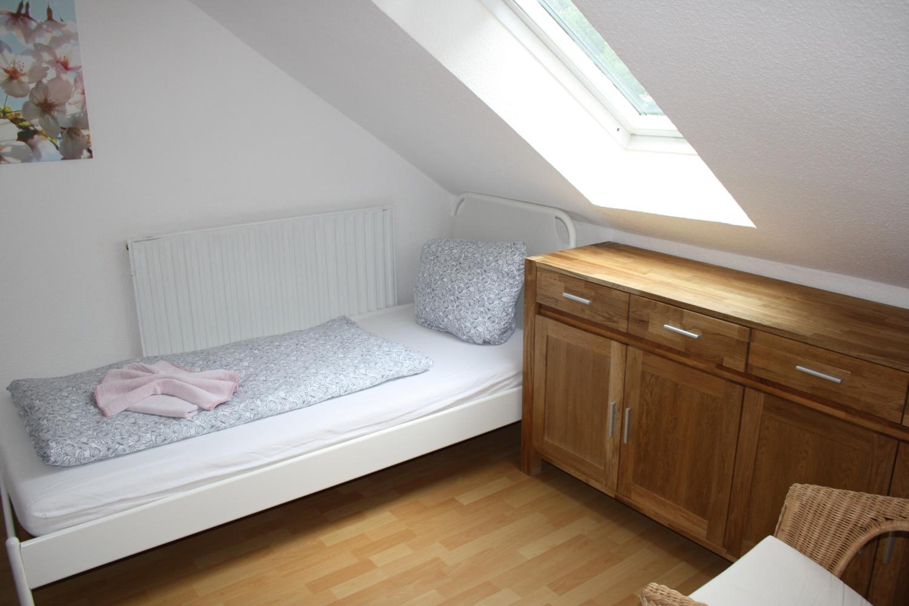 Basic Triple Room photo 1