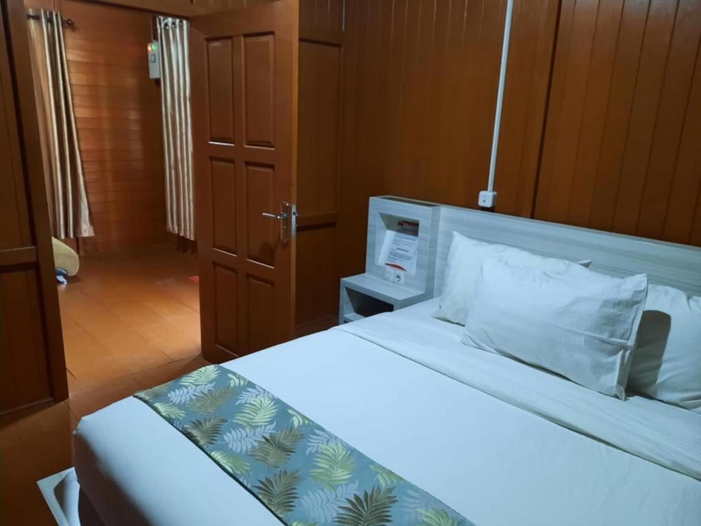 Double or Twin Room - Photo 1