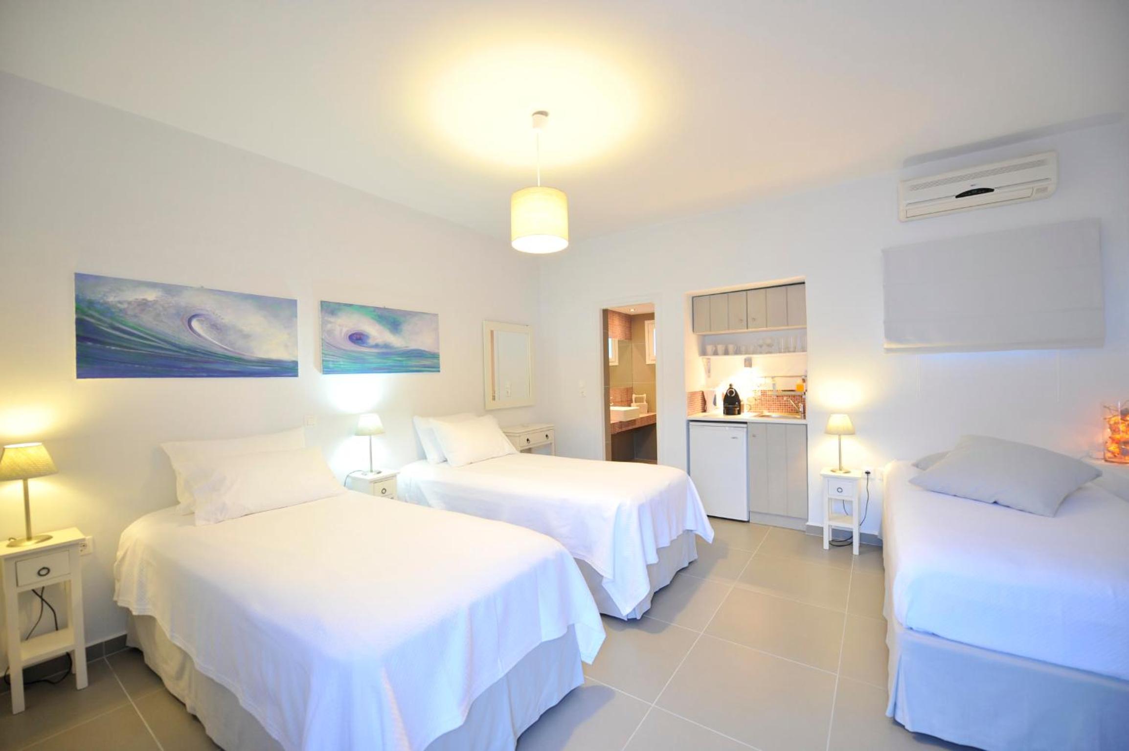 Studio with Sea View (3 Adults) photo 2