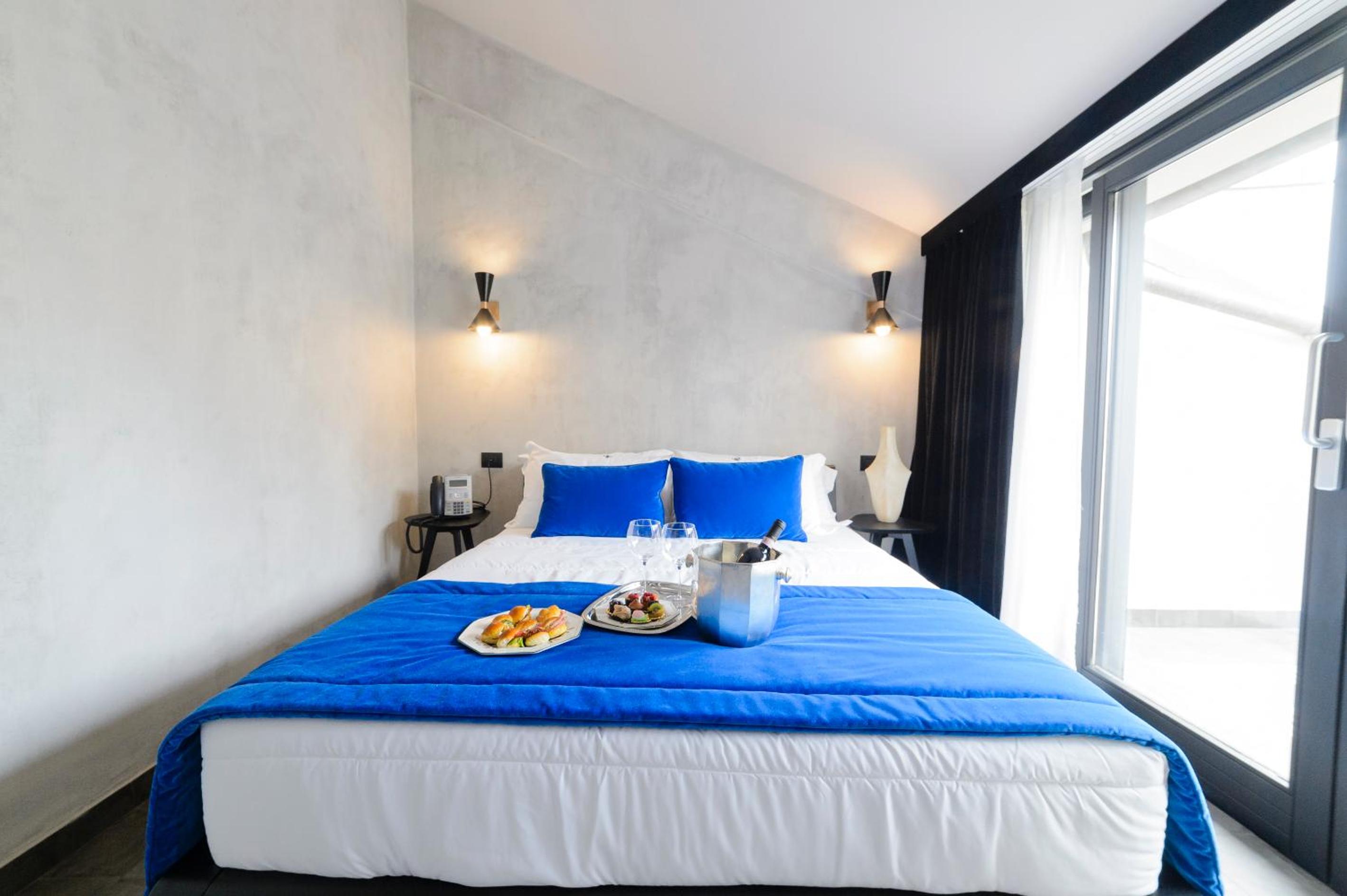 Junior Suite with City View