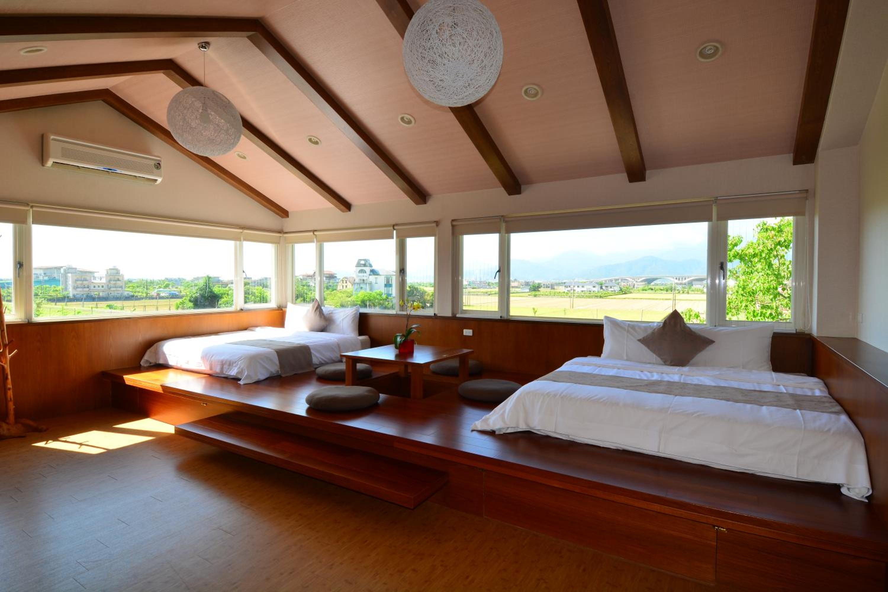 Deluxe Family Suite photo 1