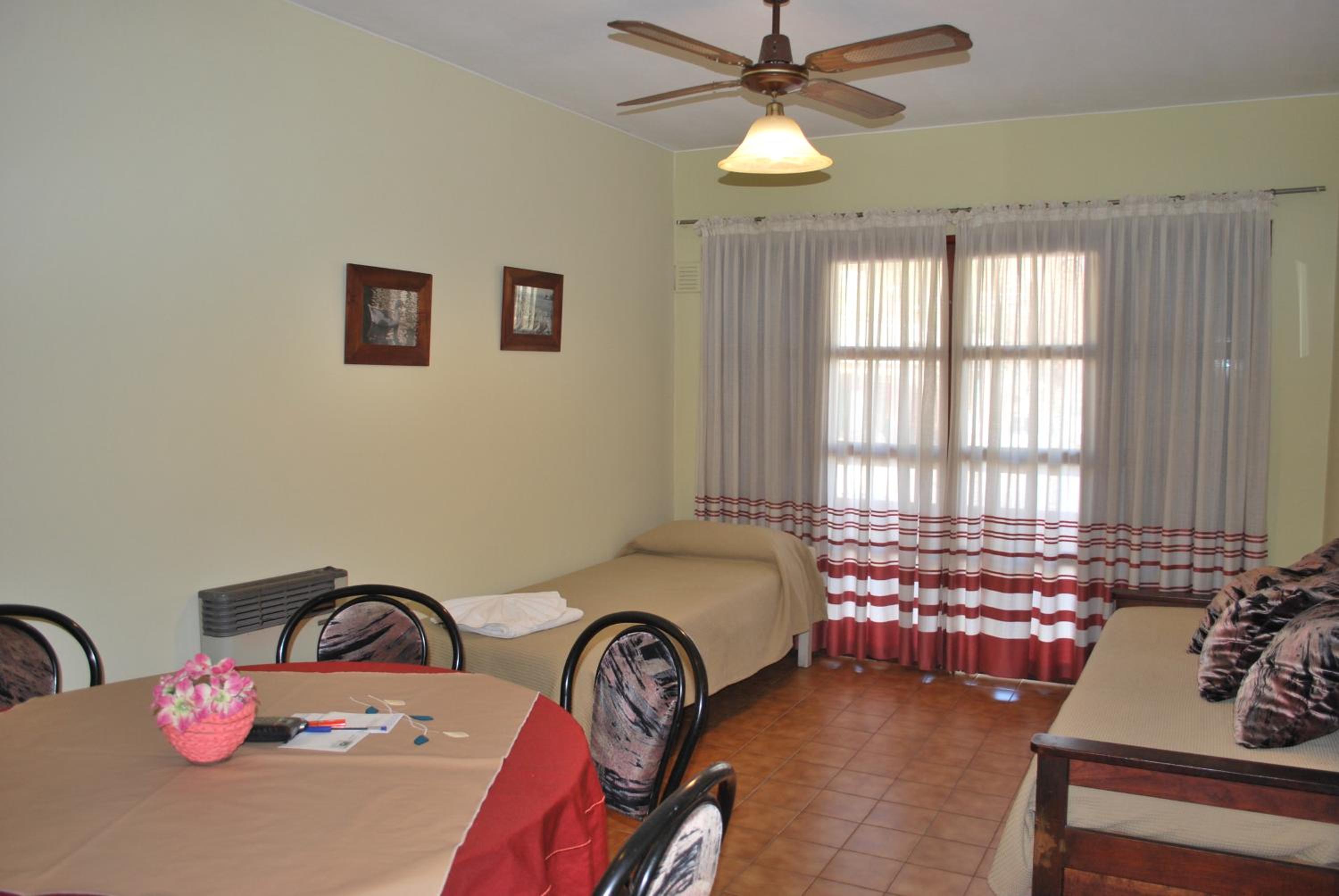 Apartment (6 Adults)