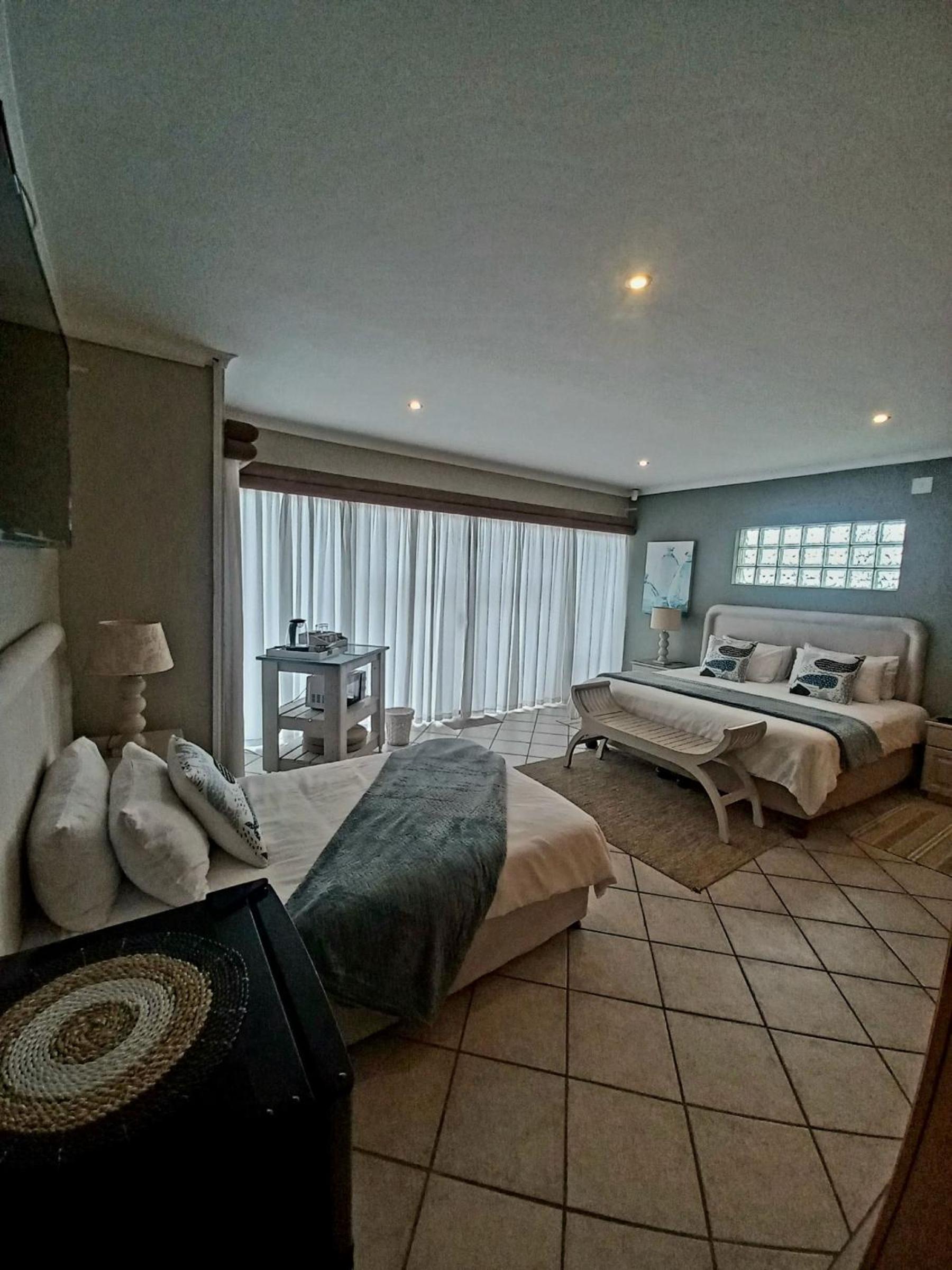 Four-Bedroom Deluxe Home - Oceanfront photo 2