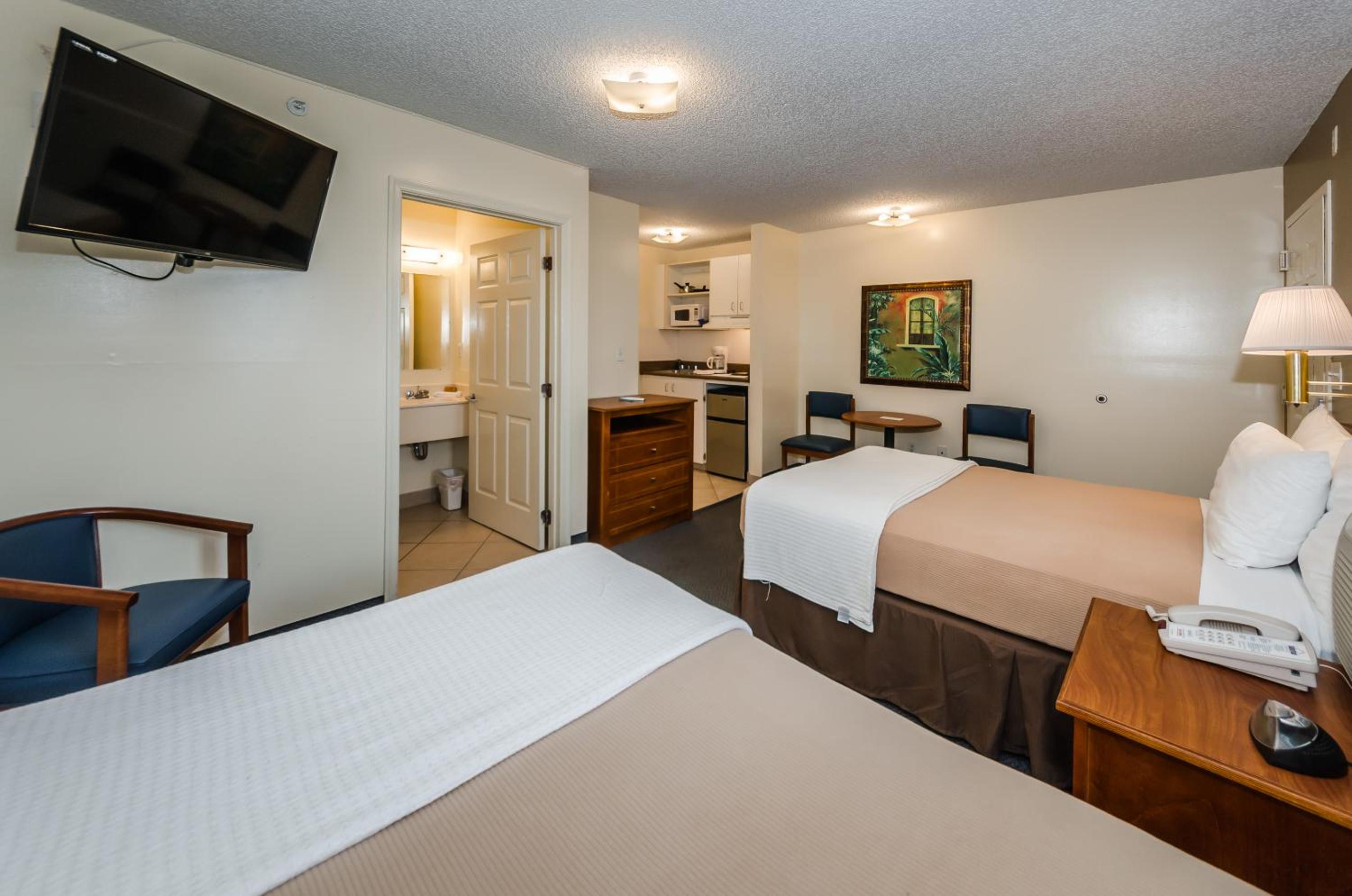 Upgraded Double Non-Smoking, Kitchenette - Photo 7