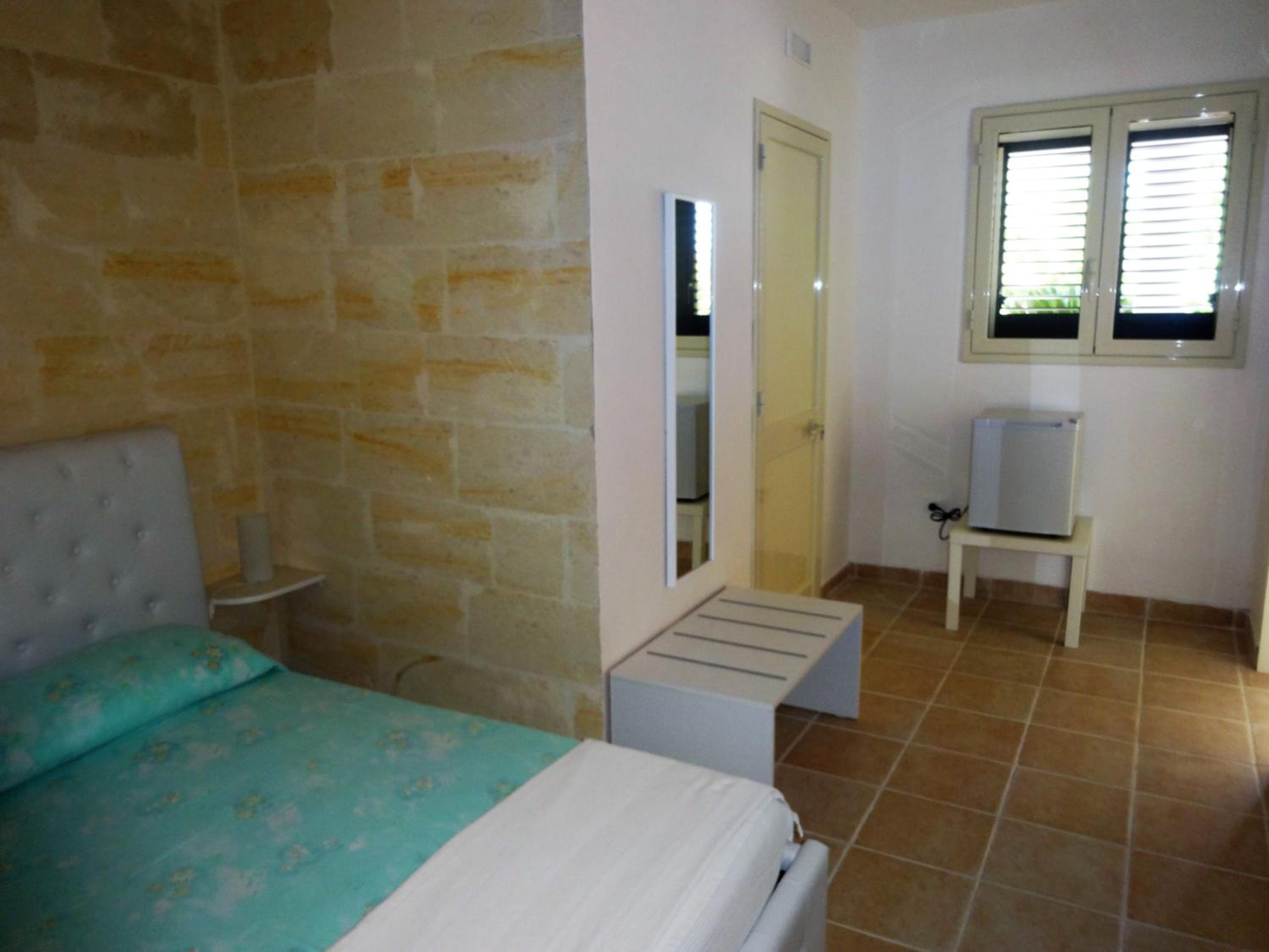 Double Room - Photo 7