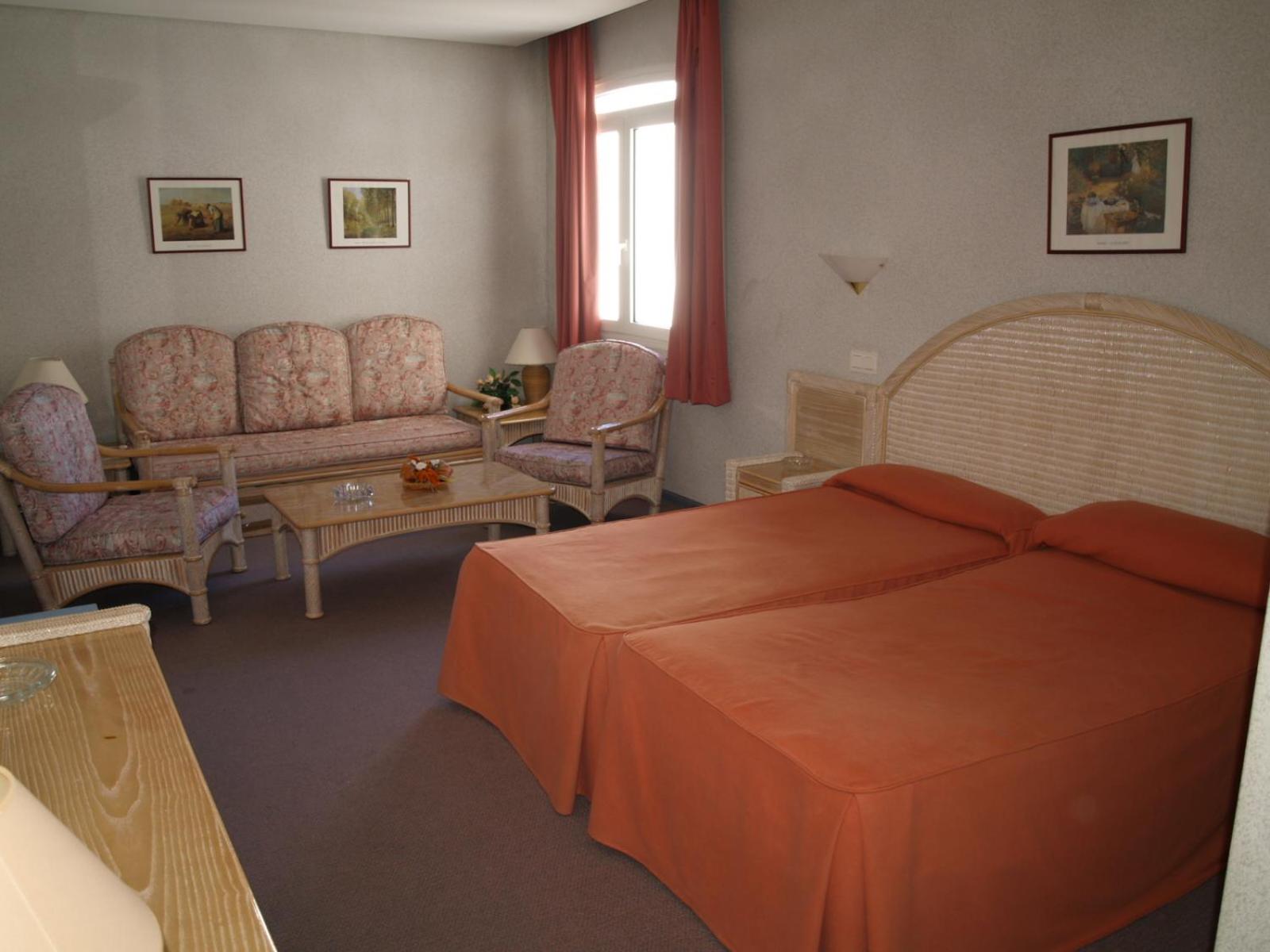 Habitación Doble o con Dos Camas