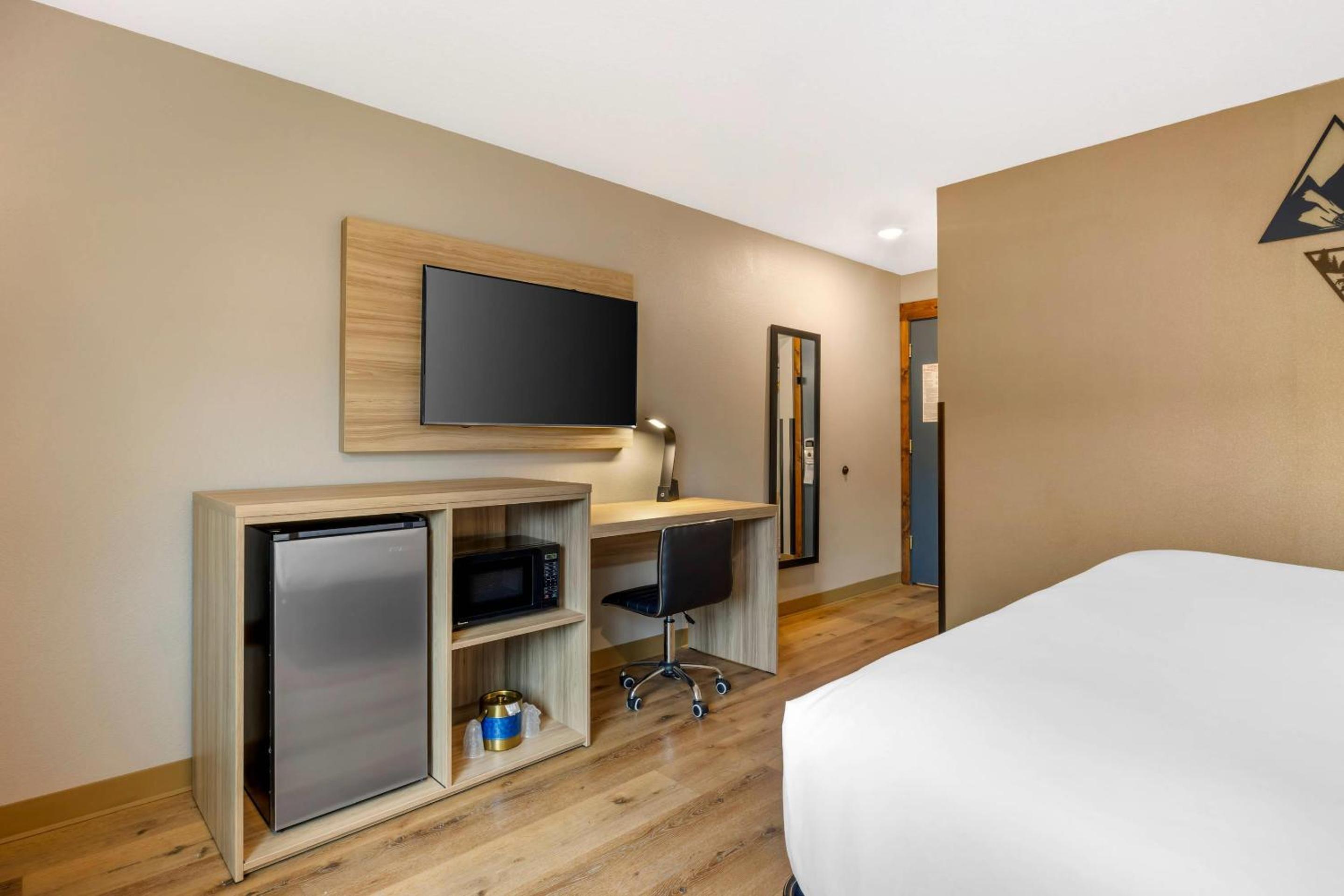 King Room - Non Smoking - Photo 2