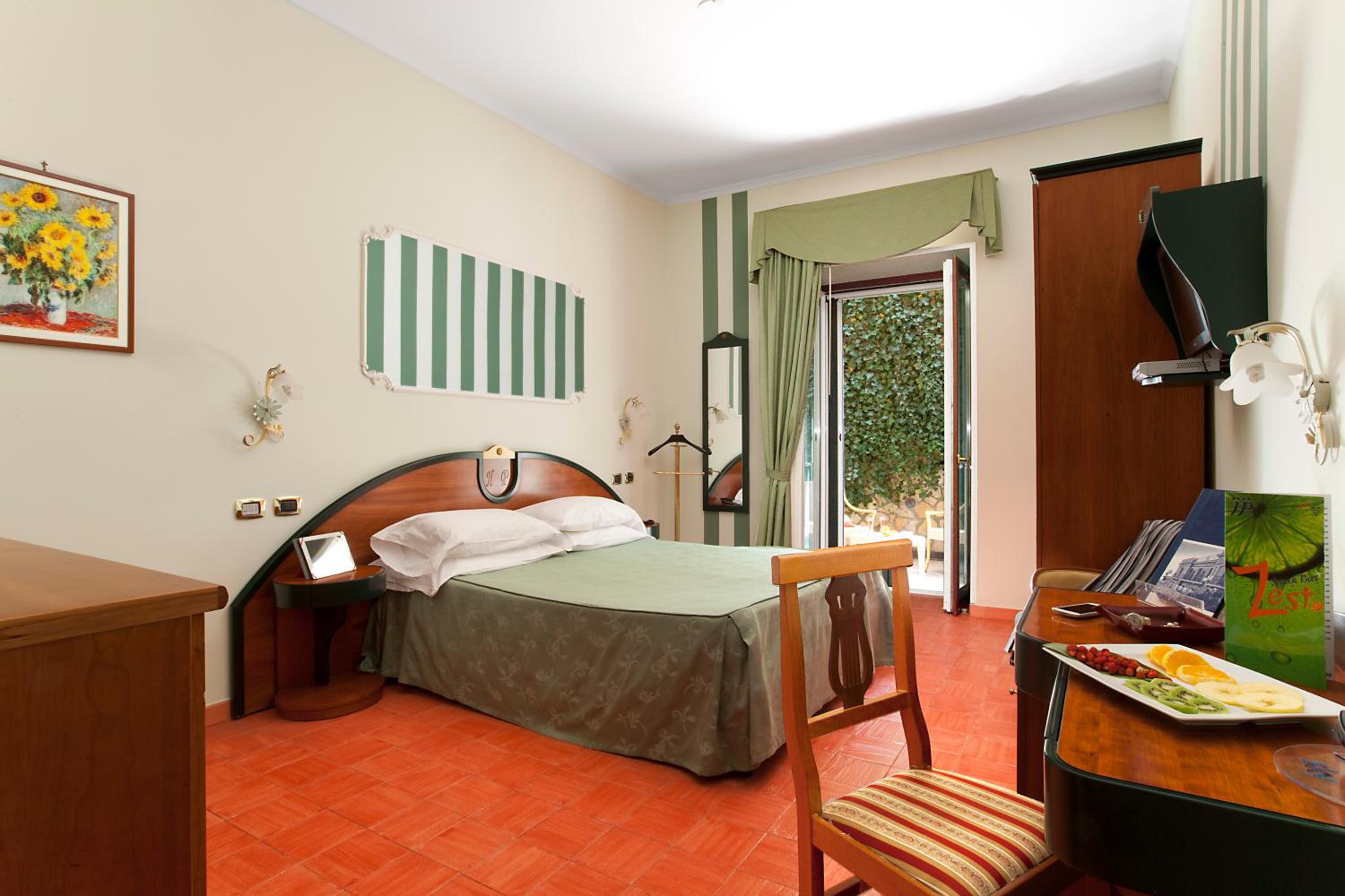 Triple Room - Photo 1