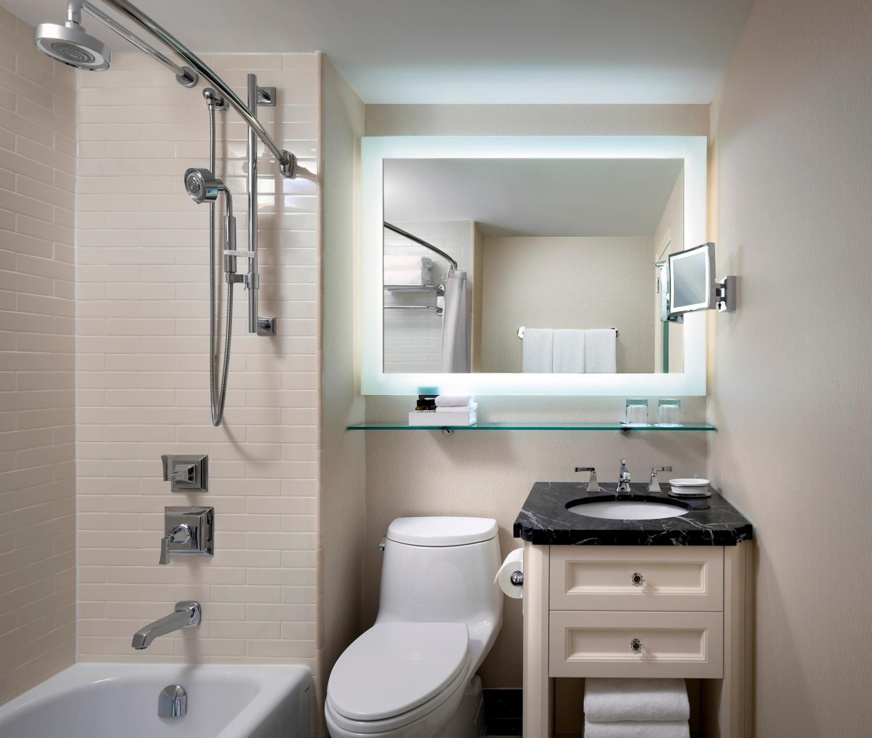 Luxury King Room - Photo 4