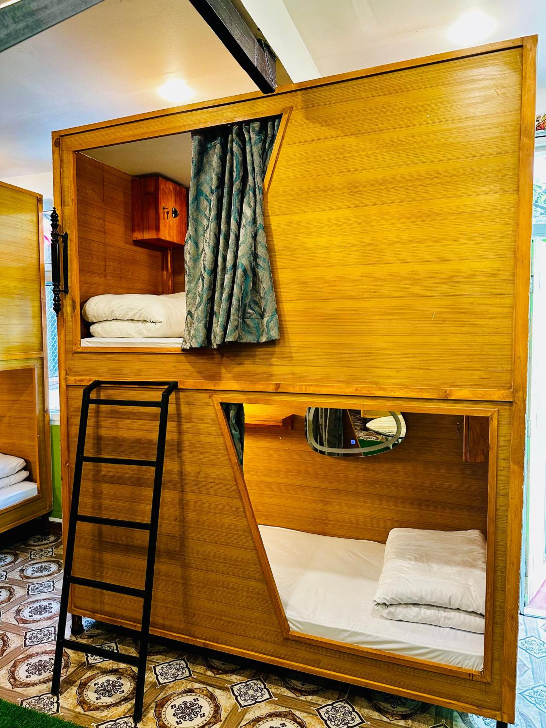Mixed Dormitory Room