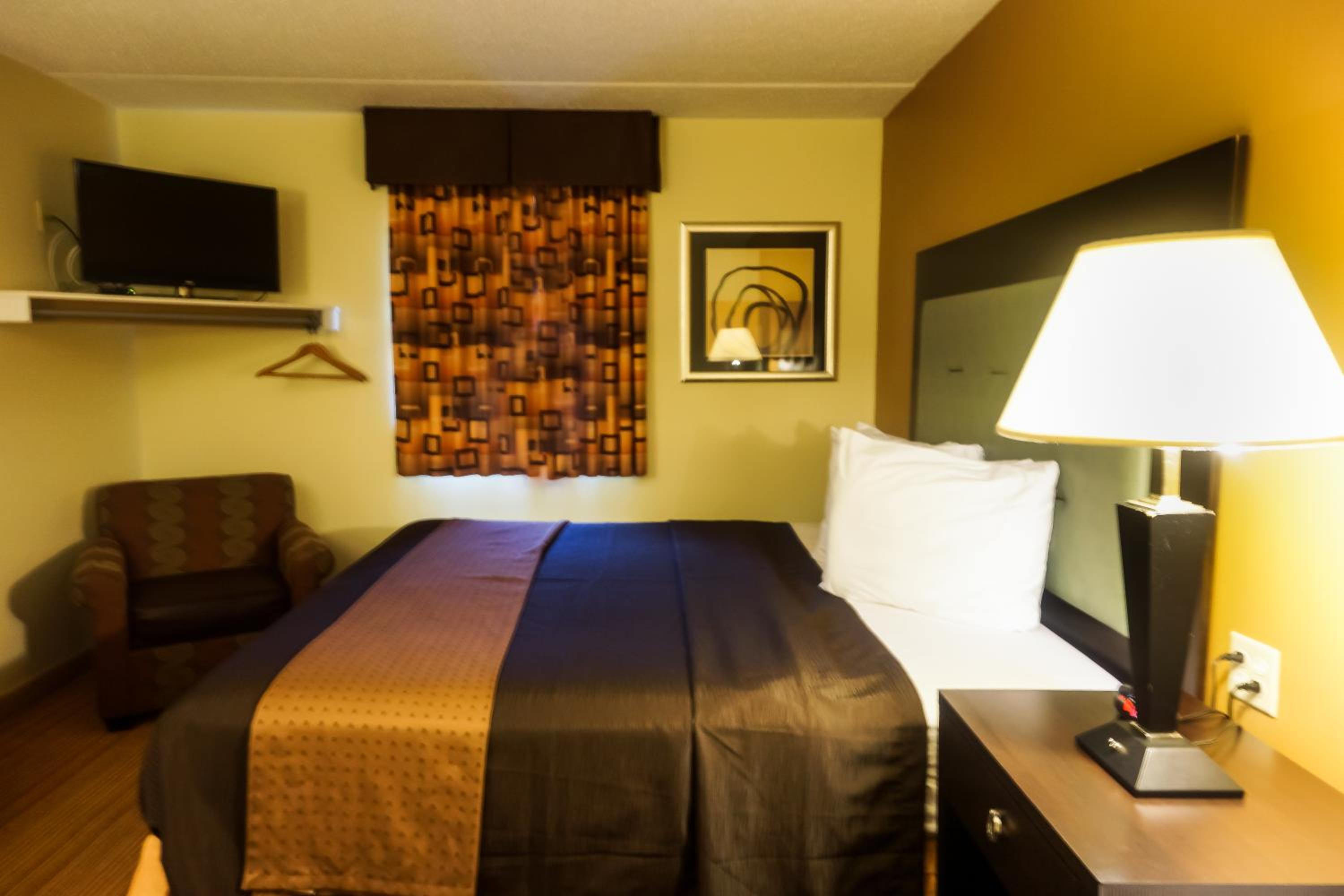 King and Double Room - Non-Smoking - Photo 8