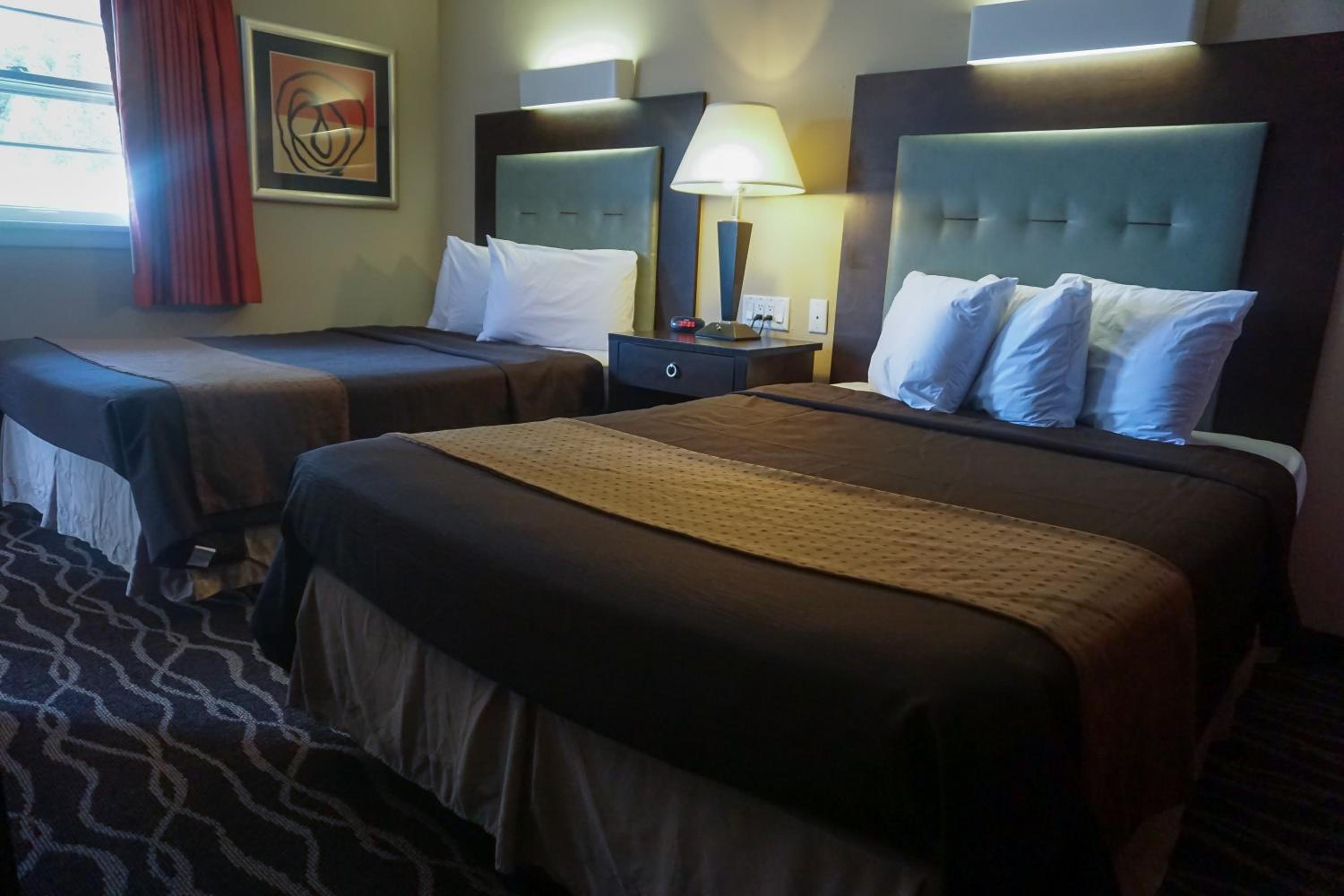 Deluxe Double Room with Two Double Beds - Non-Smoking - Photo 10