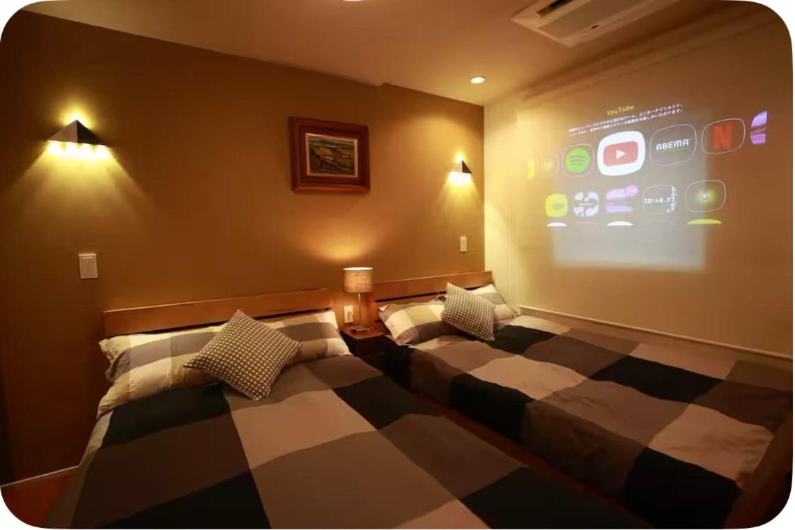 Quadruple Room with Private Bathroom photo 3