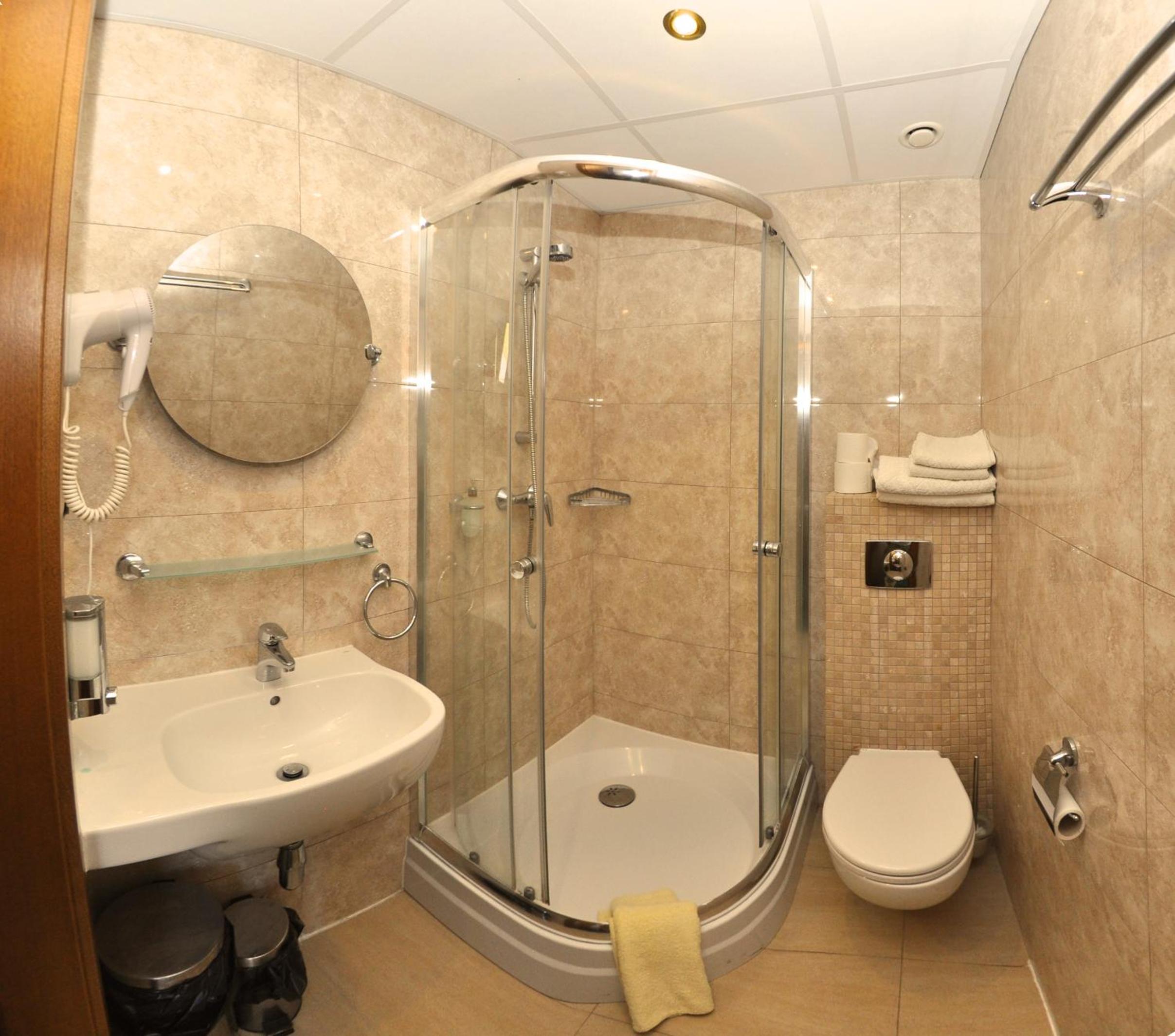 Double Room with Balcony and Sea View - Photo 4