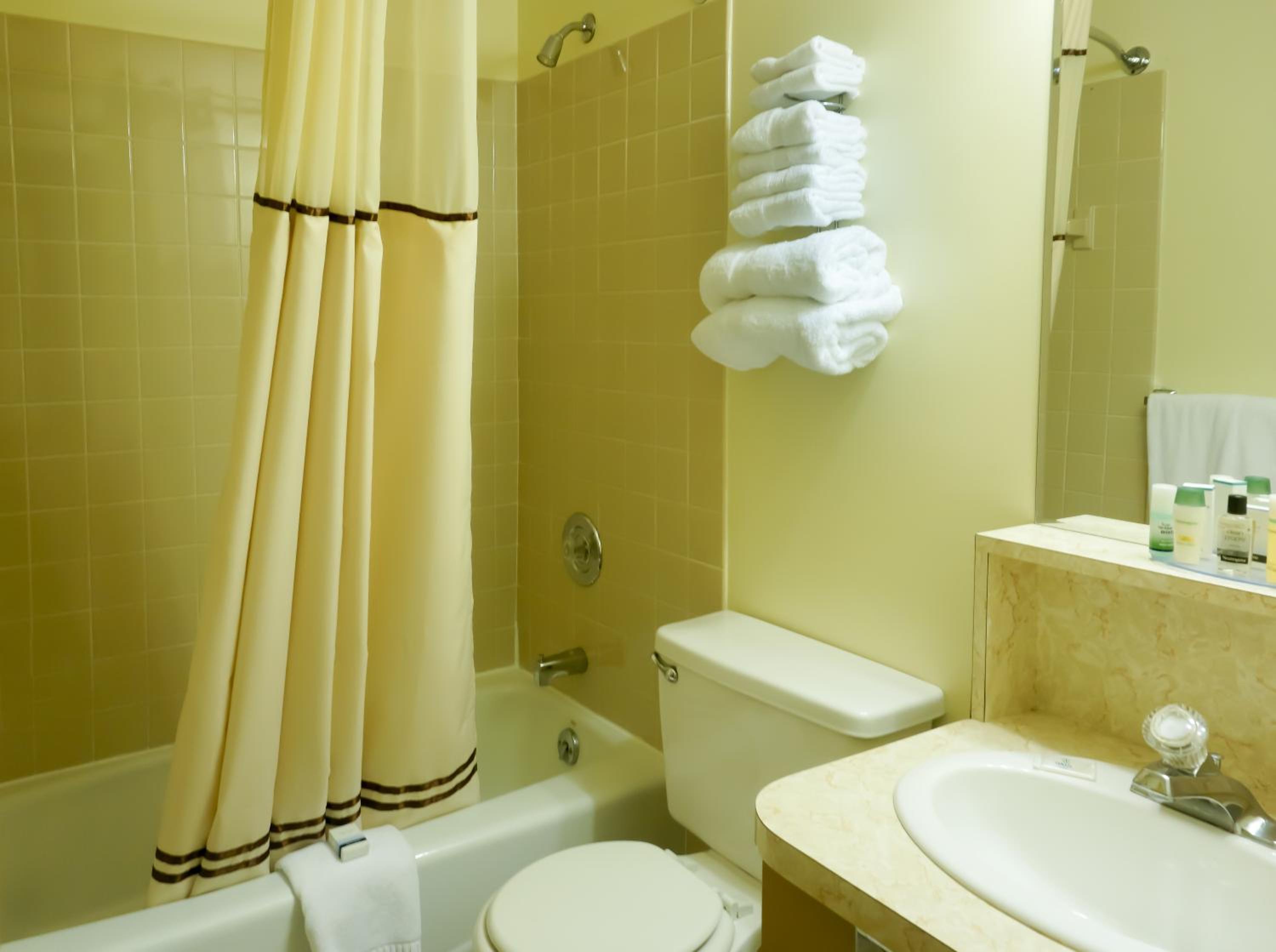 King and Double Room - Non-Smoking - Photo 9