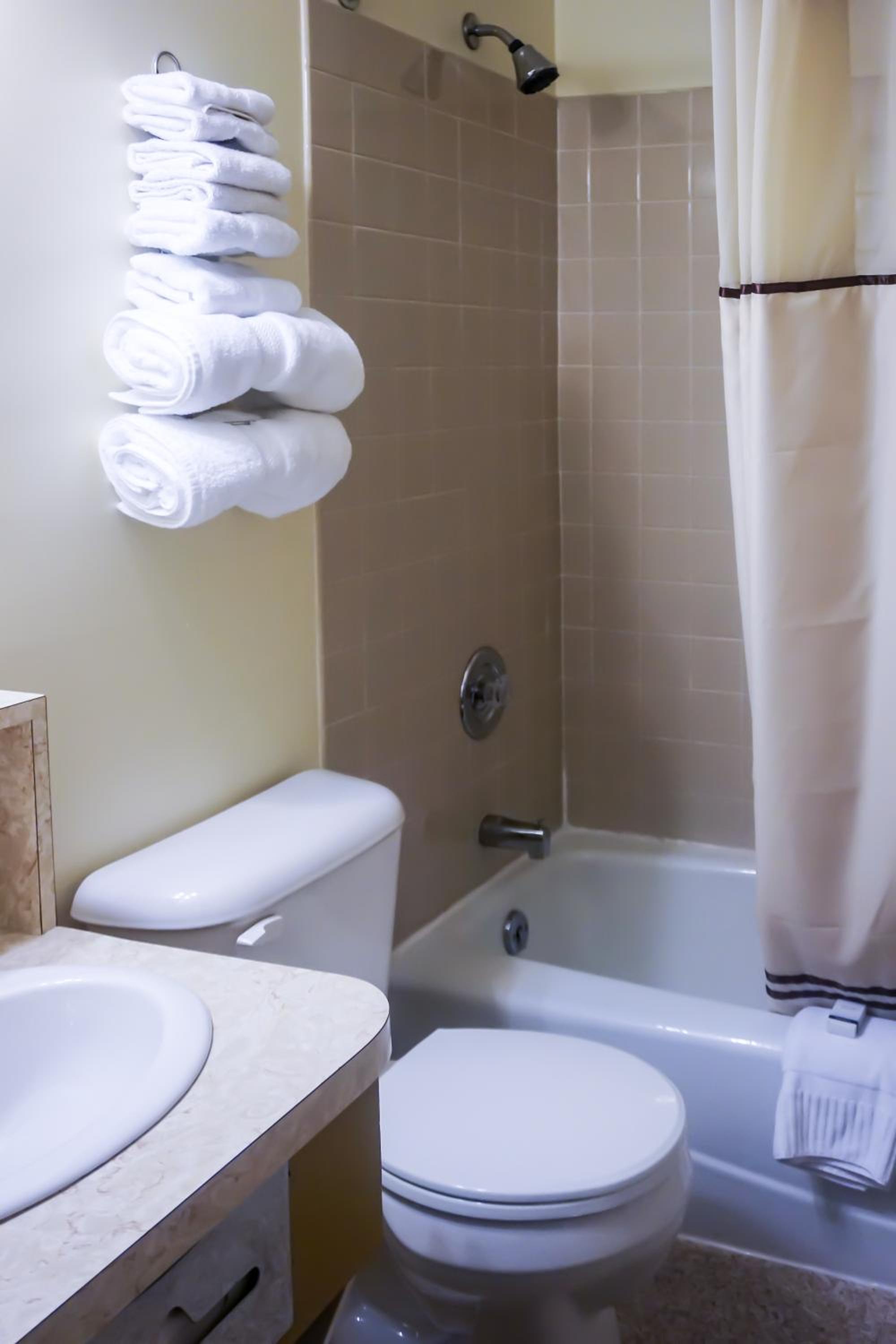 King and Double Room - Non-Smoking - Photo 13