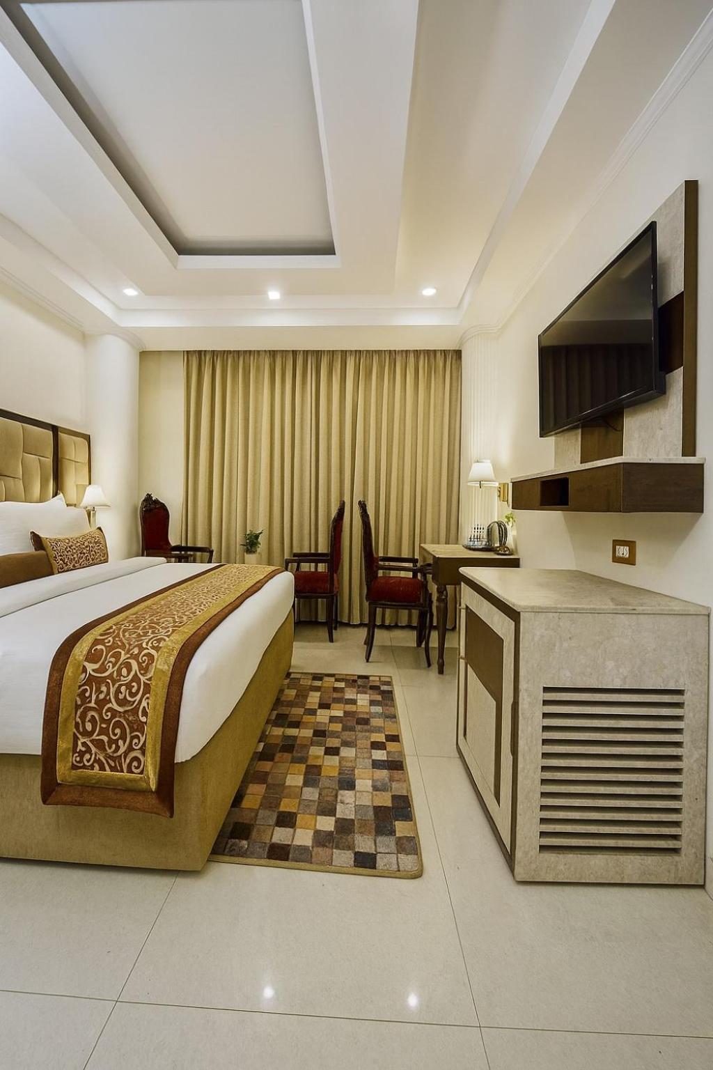 Superior King Room photo 1