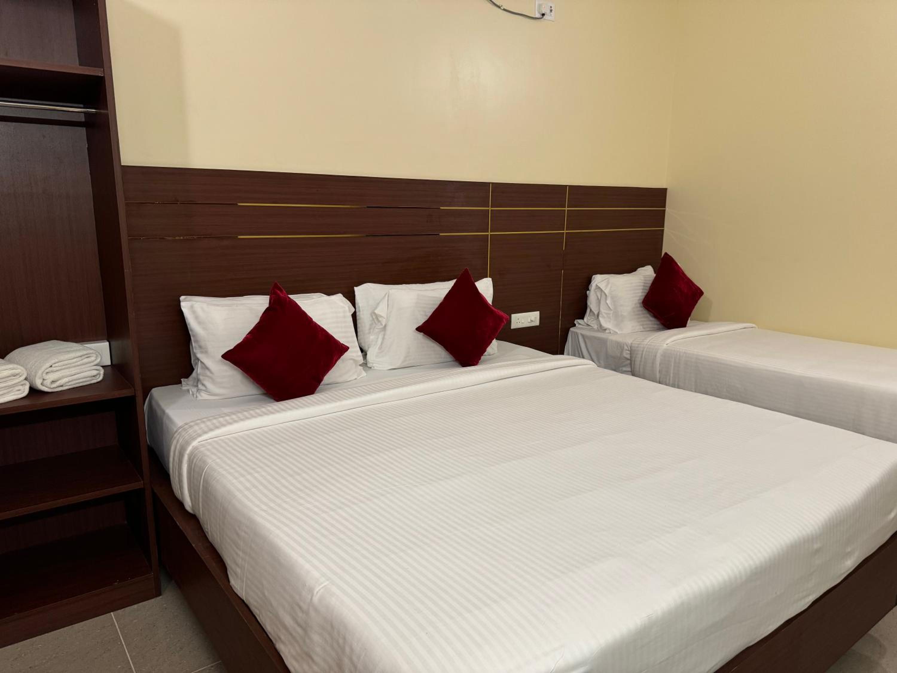 Standard Triple Room - Photo 1