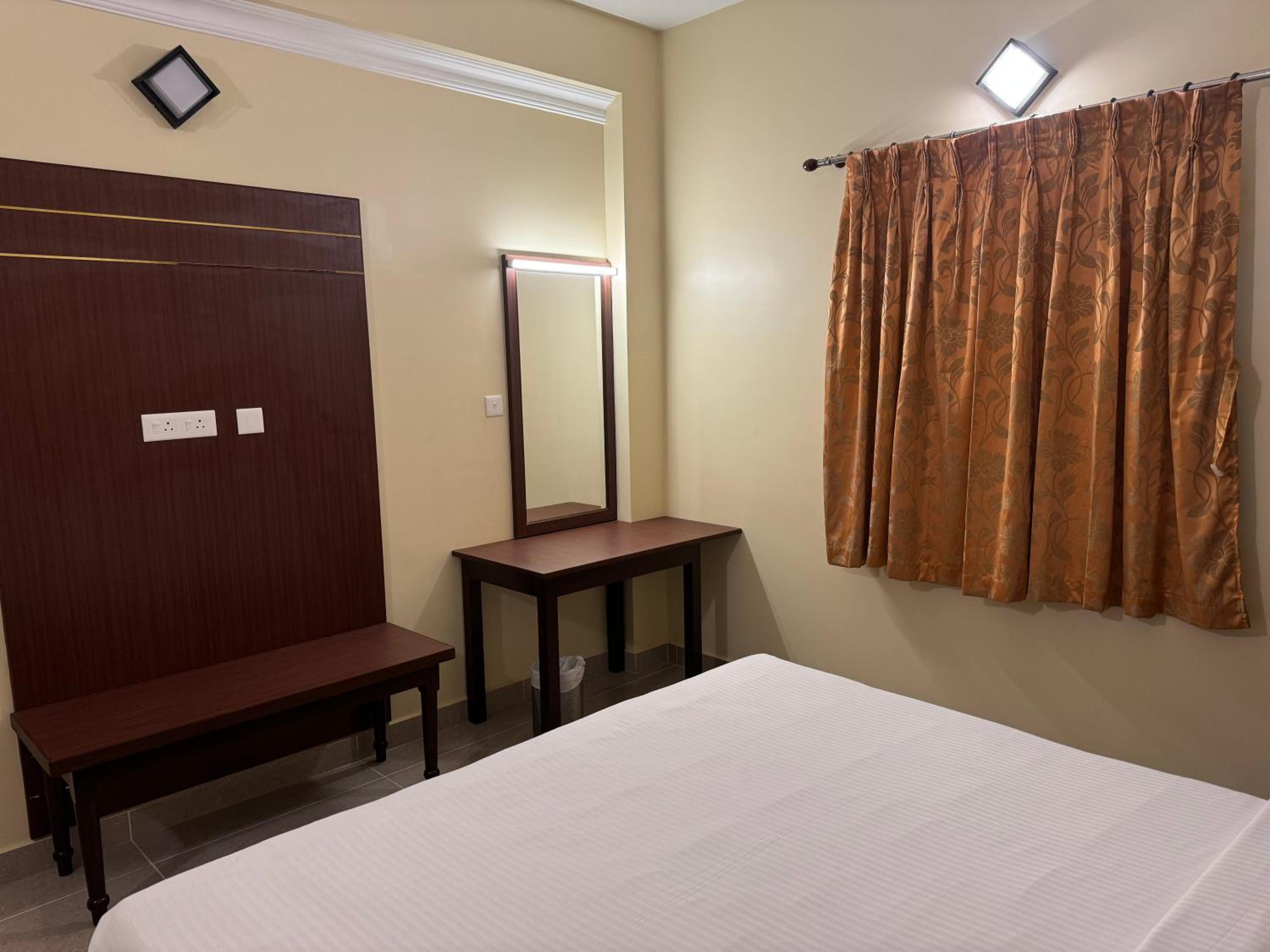 Standard Triple Room - Photo 2