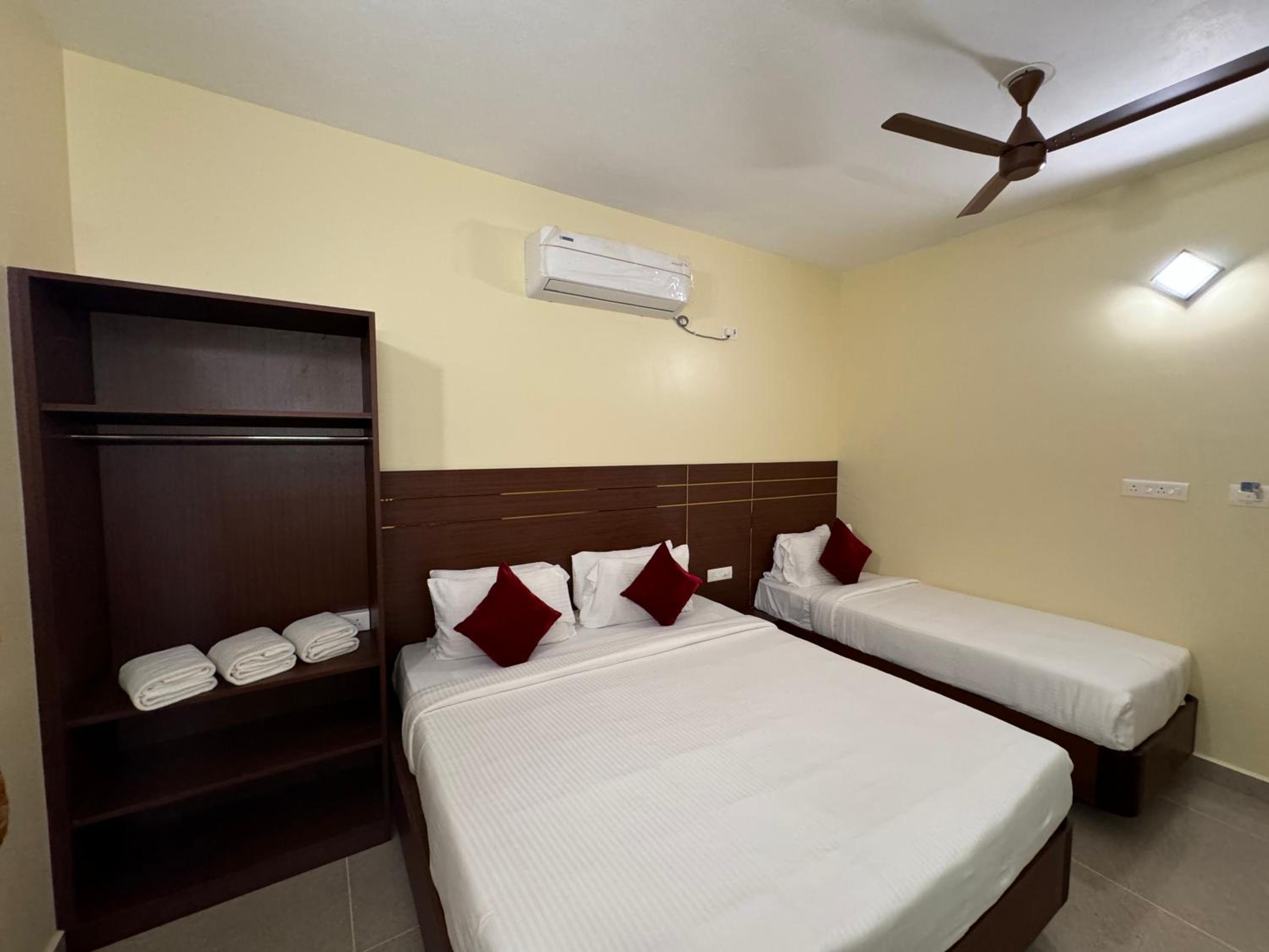 Standard Triple Room - Photo 3