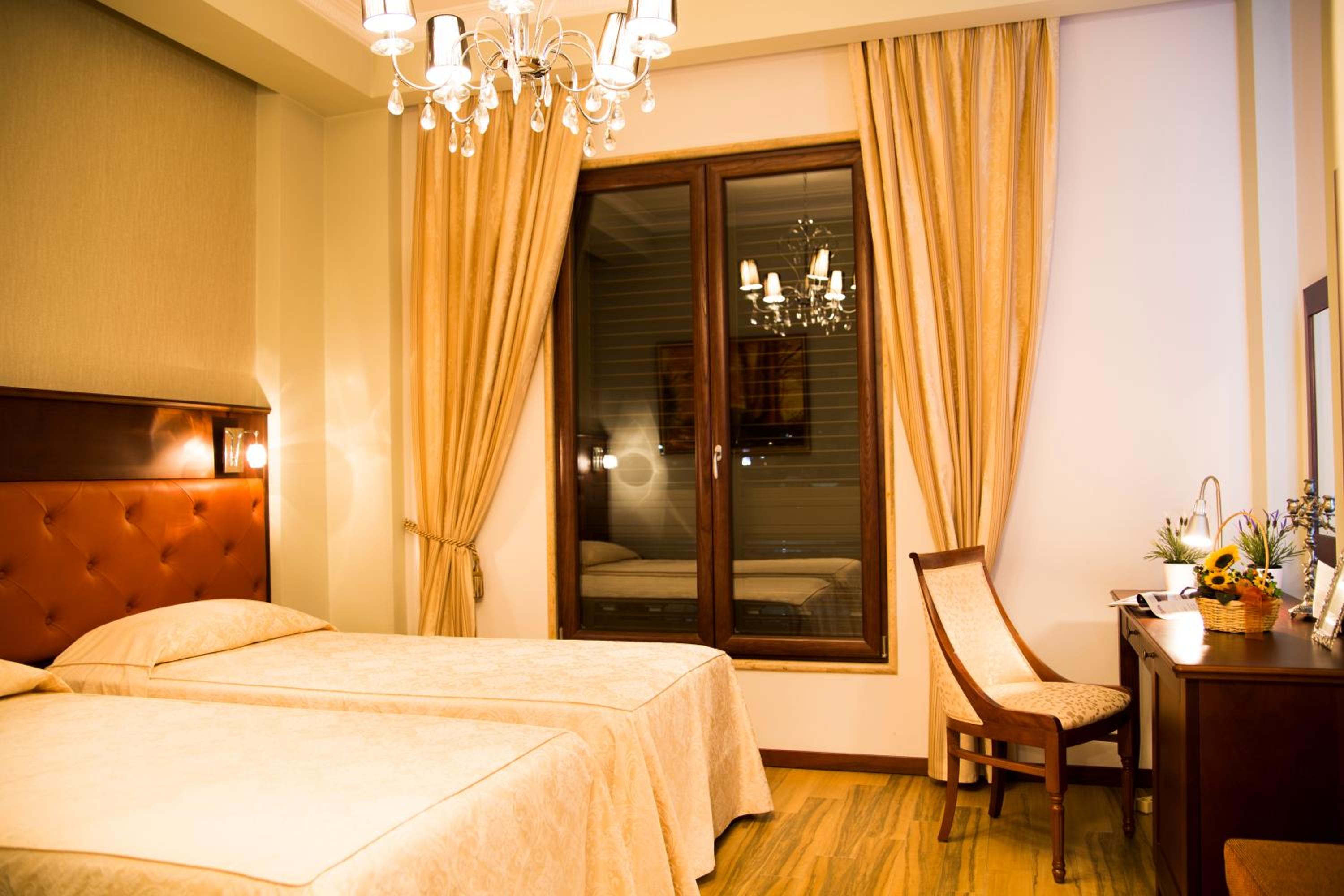 Standard Twin Room with Free Parking and Wi-Fi photo 1