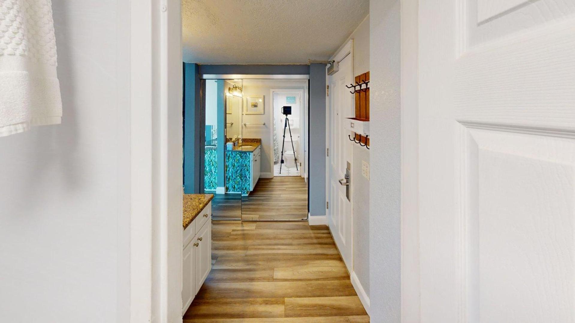 Queen Room with Pool View
