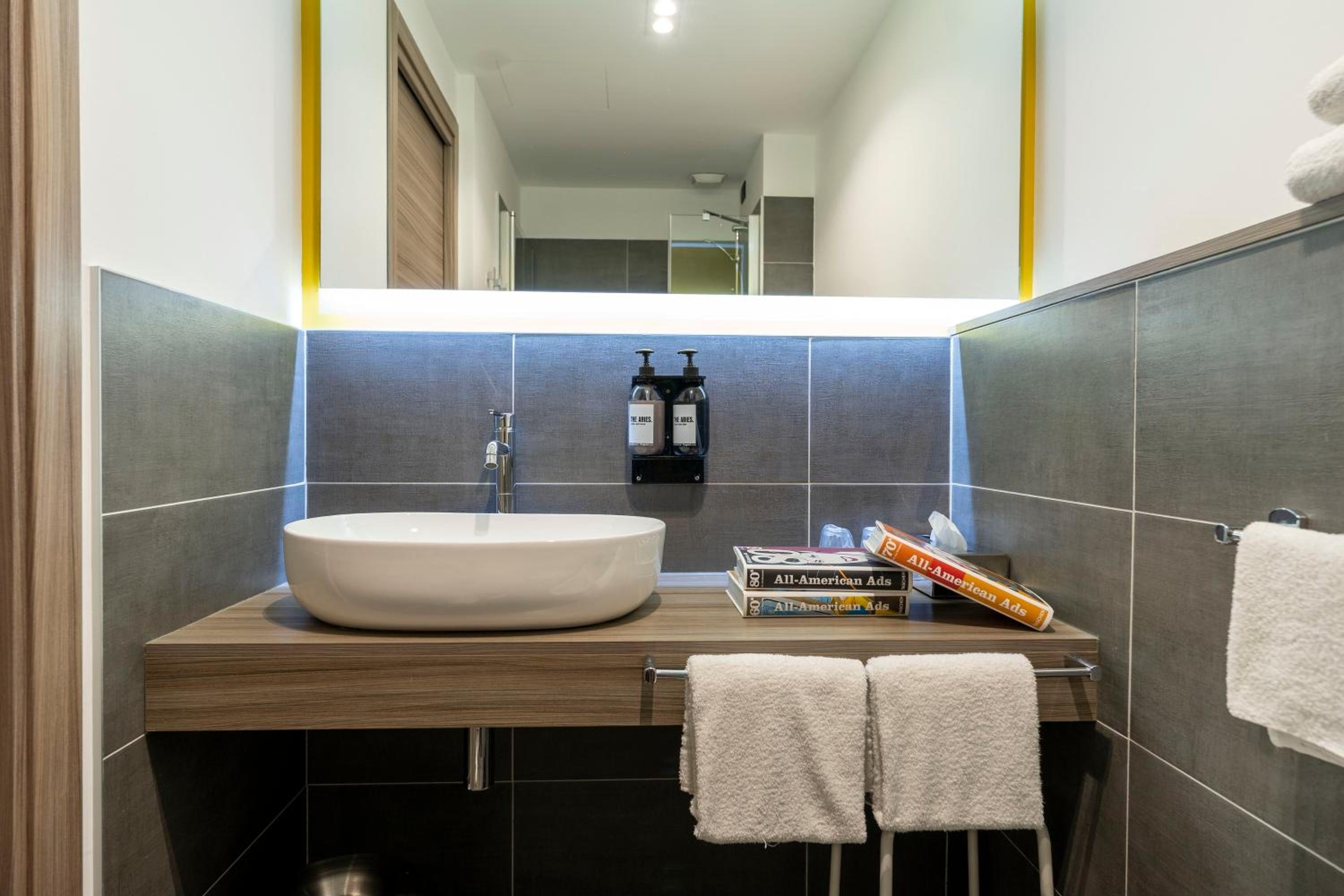 Superior Double or Twin Room - Photo 3