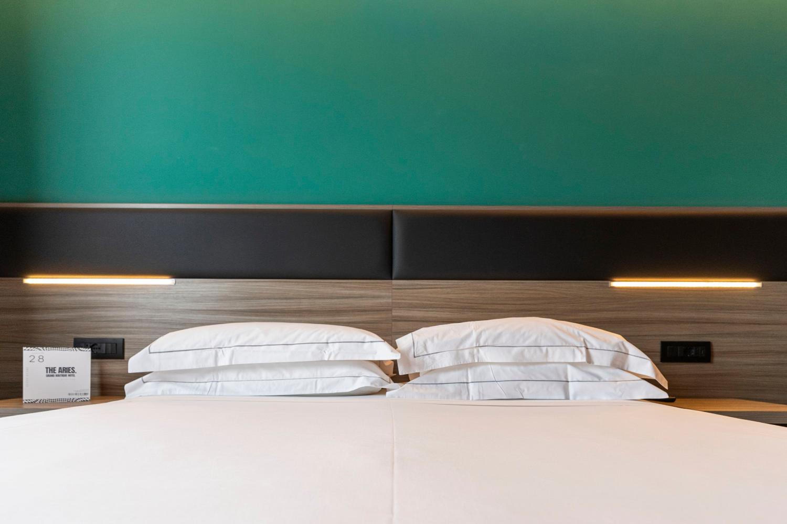 Superior Double or Twin Room - Photo 6
