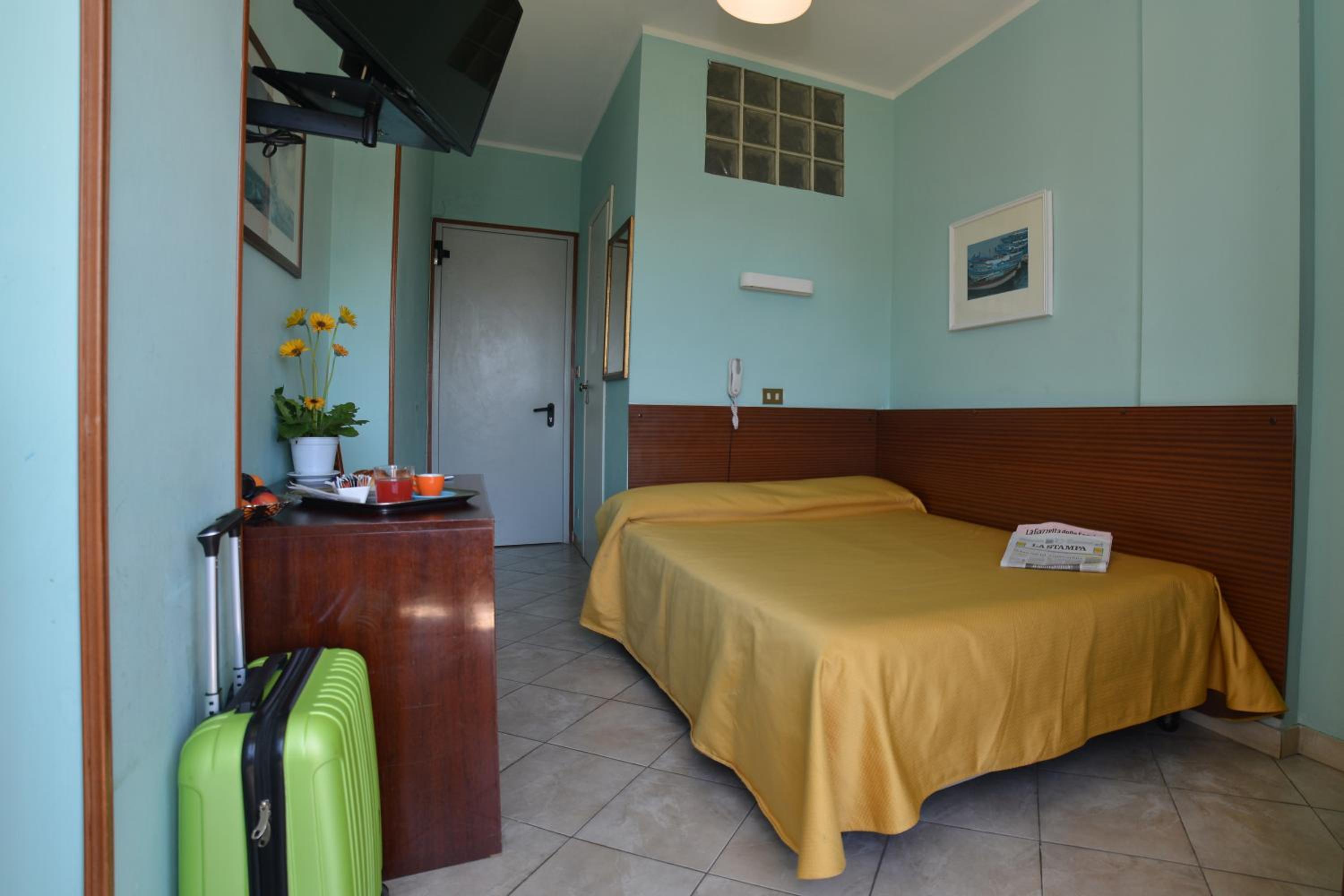 Budget Double Room photo 1