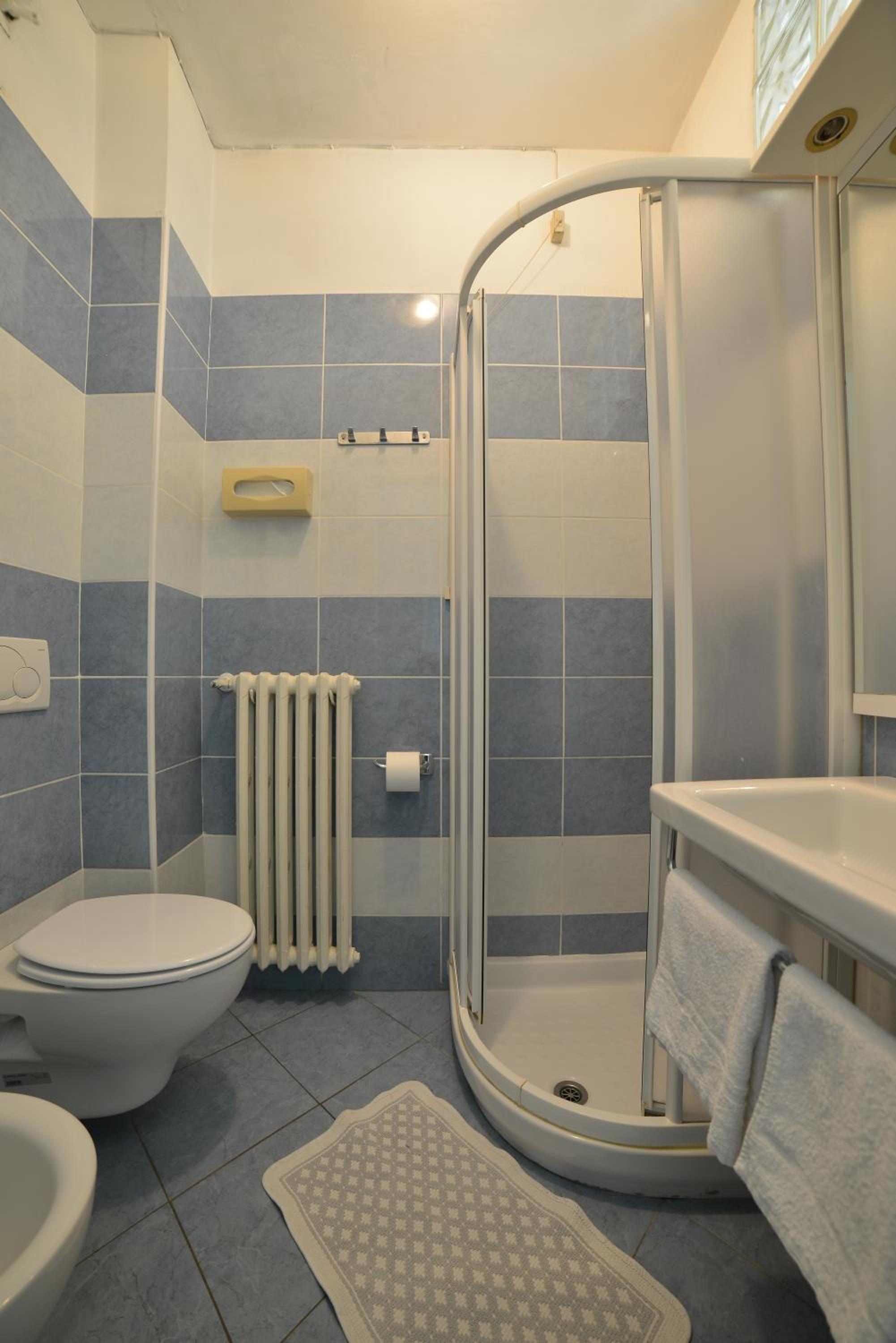Budget Double Room photo 3