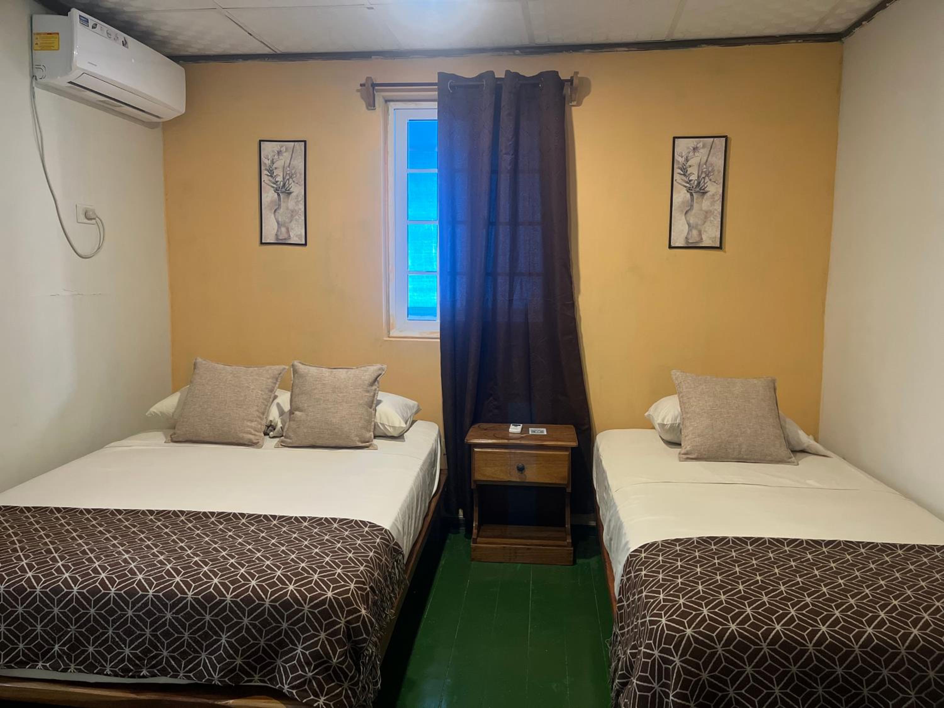 Triple Room with Private Bathroom photo 2