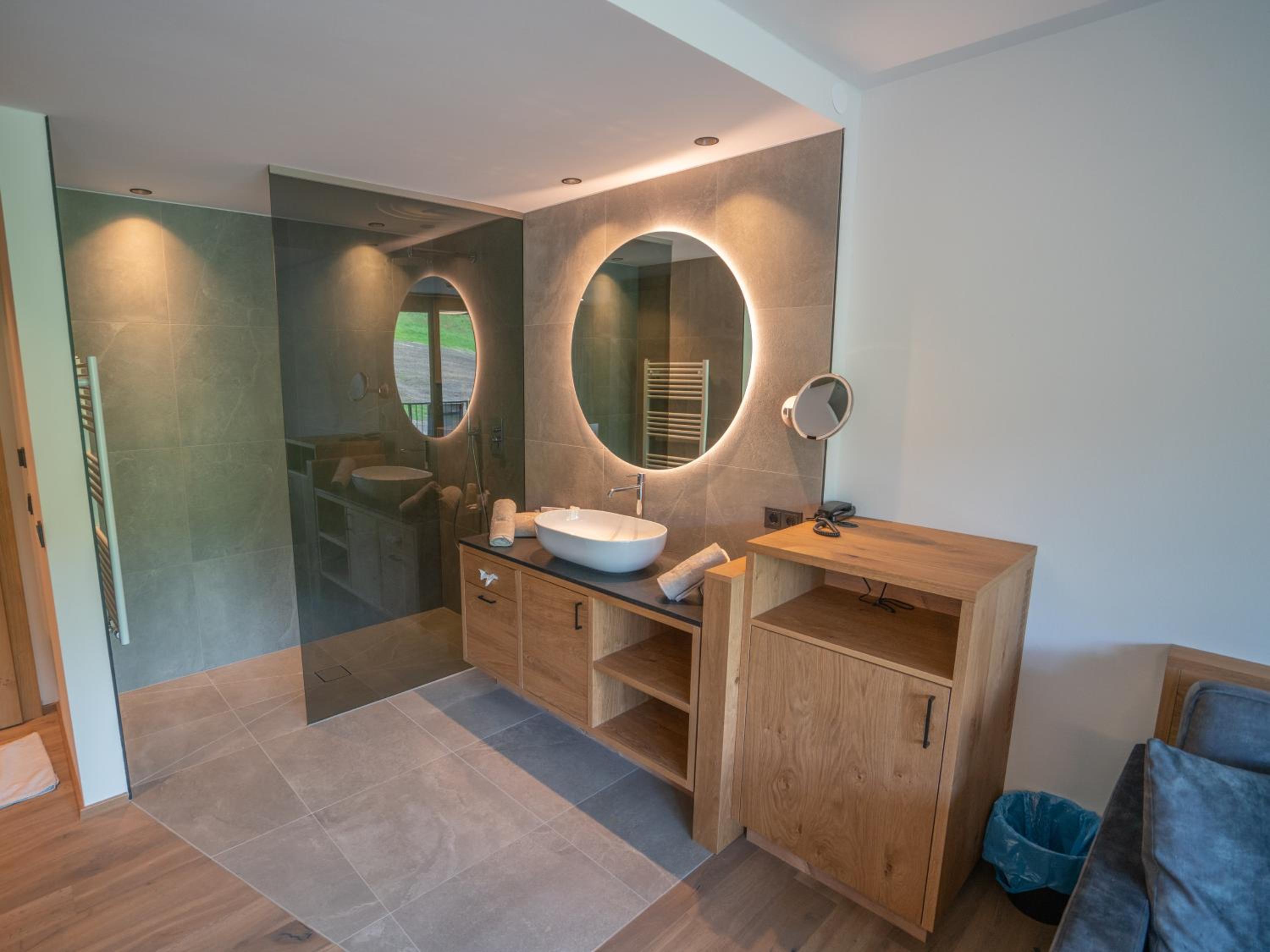Deluxe Suite photo 1