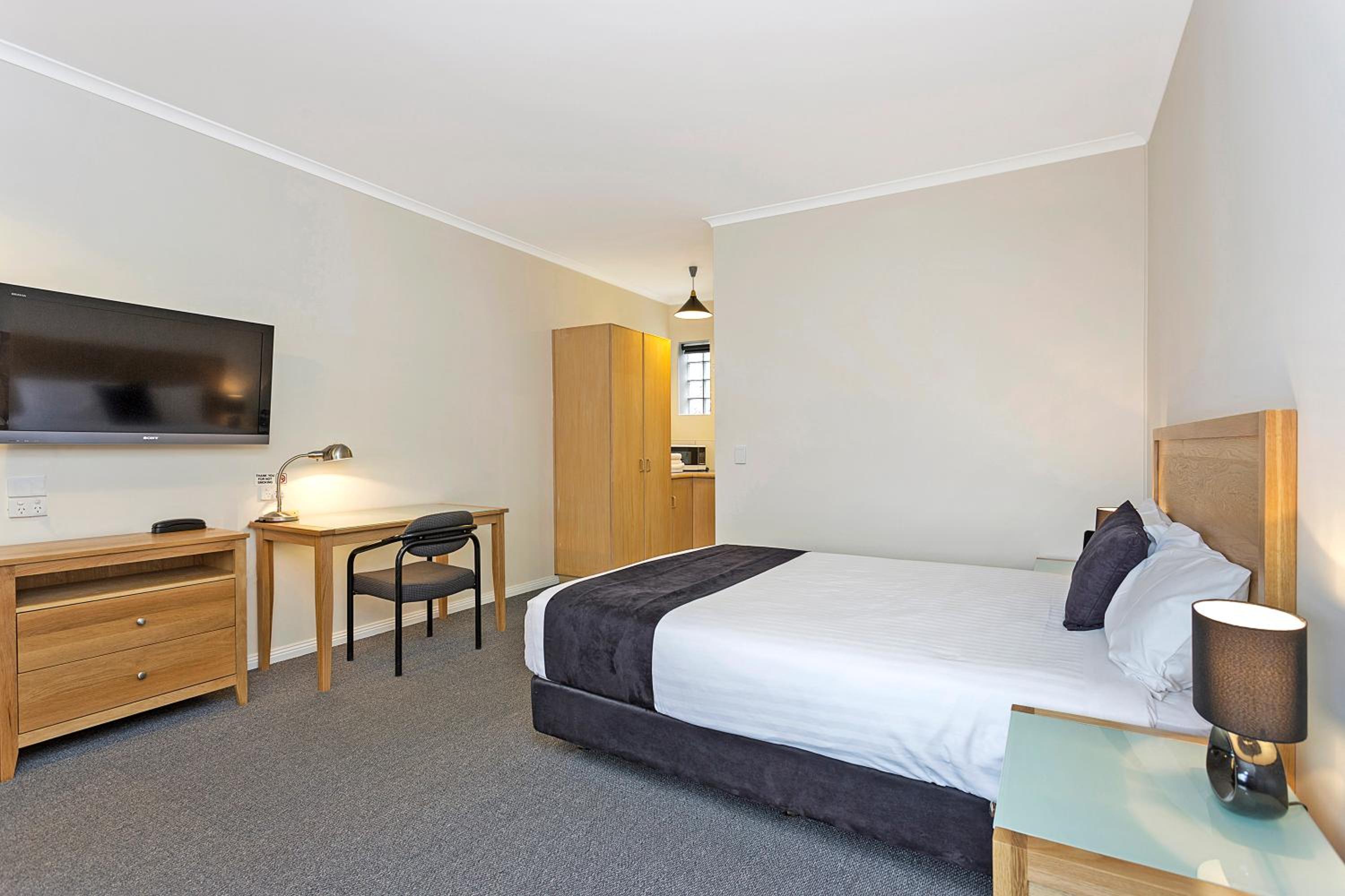 Executive Queen Room