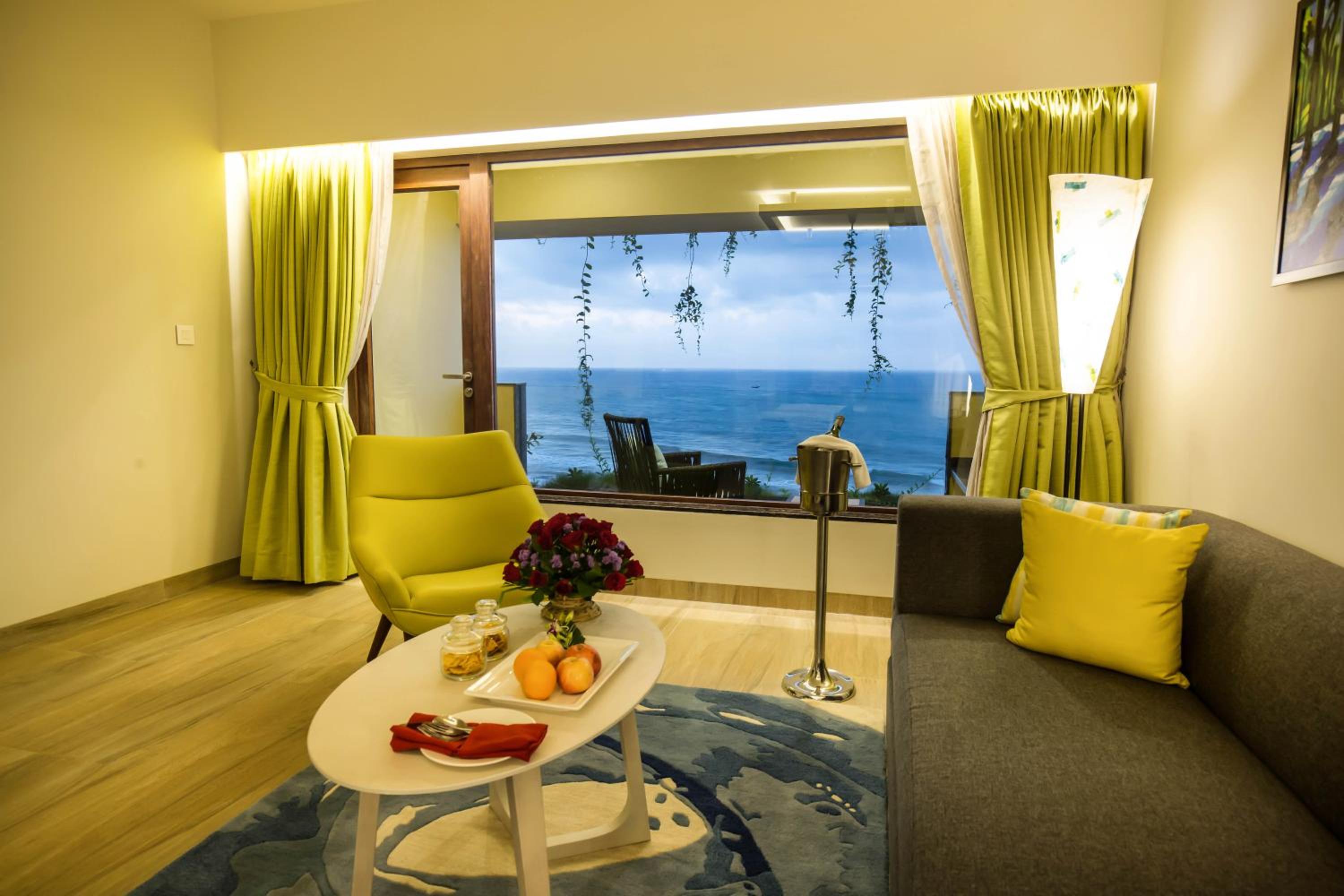 Deluxe Double Room - Executive Floor photo 2